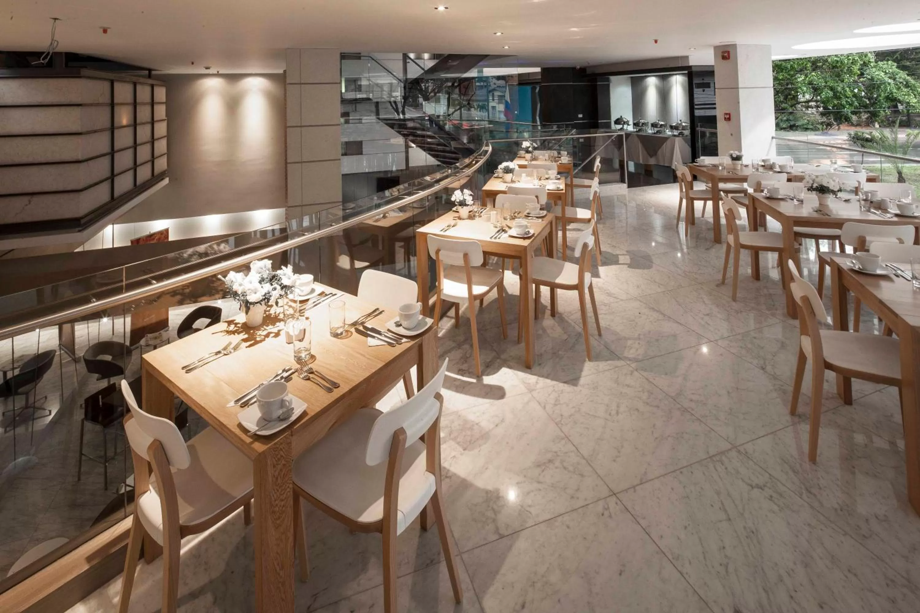 Restaurant/places to eat in Inntu Hotel