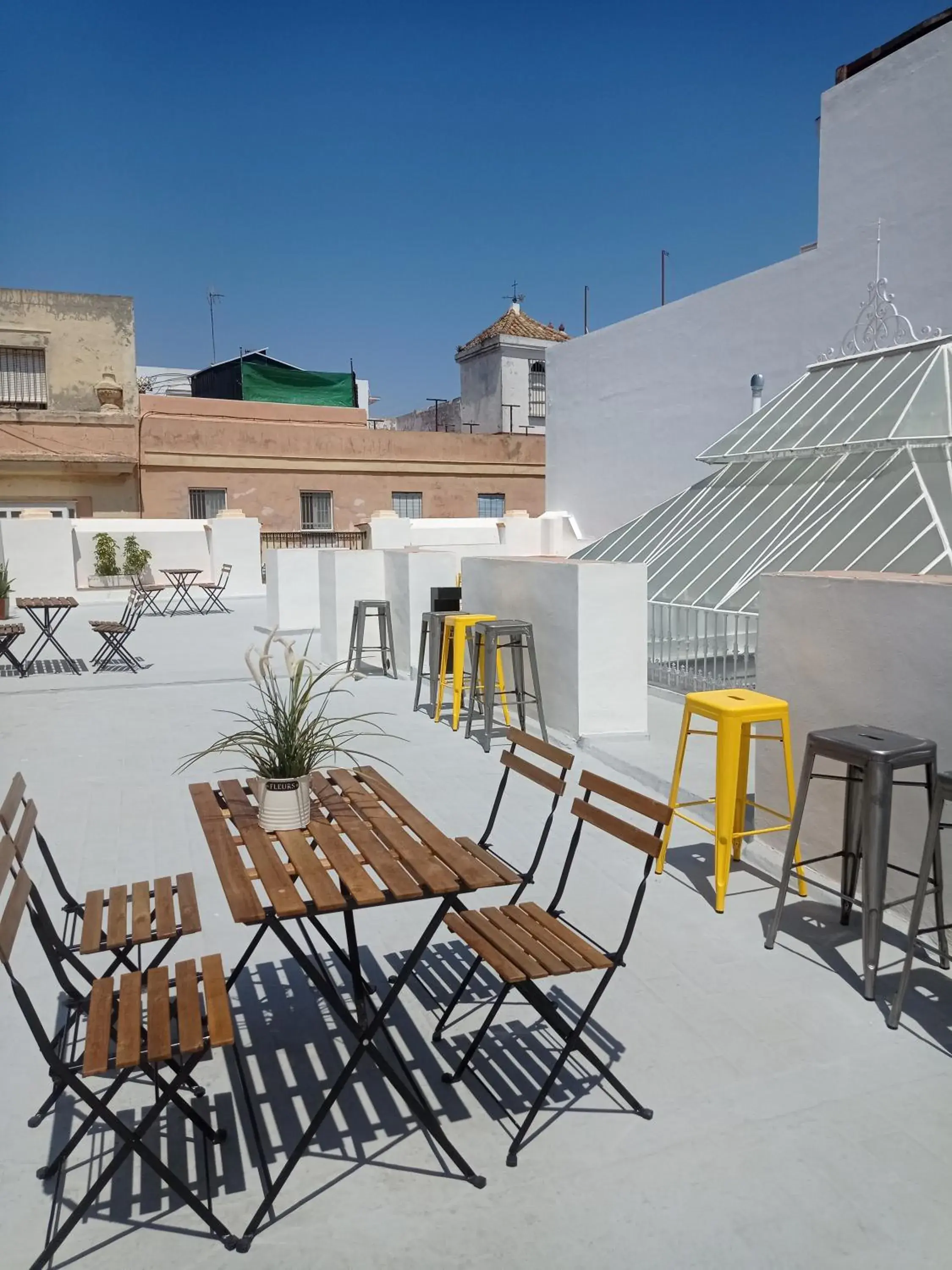 Balcony/Terrace in Planeta Cadiz Hostel