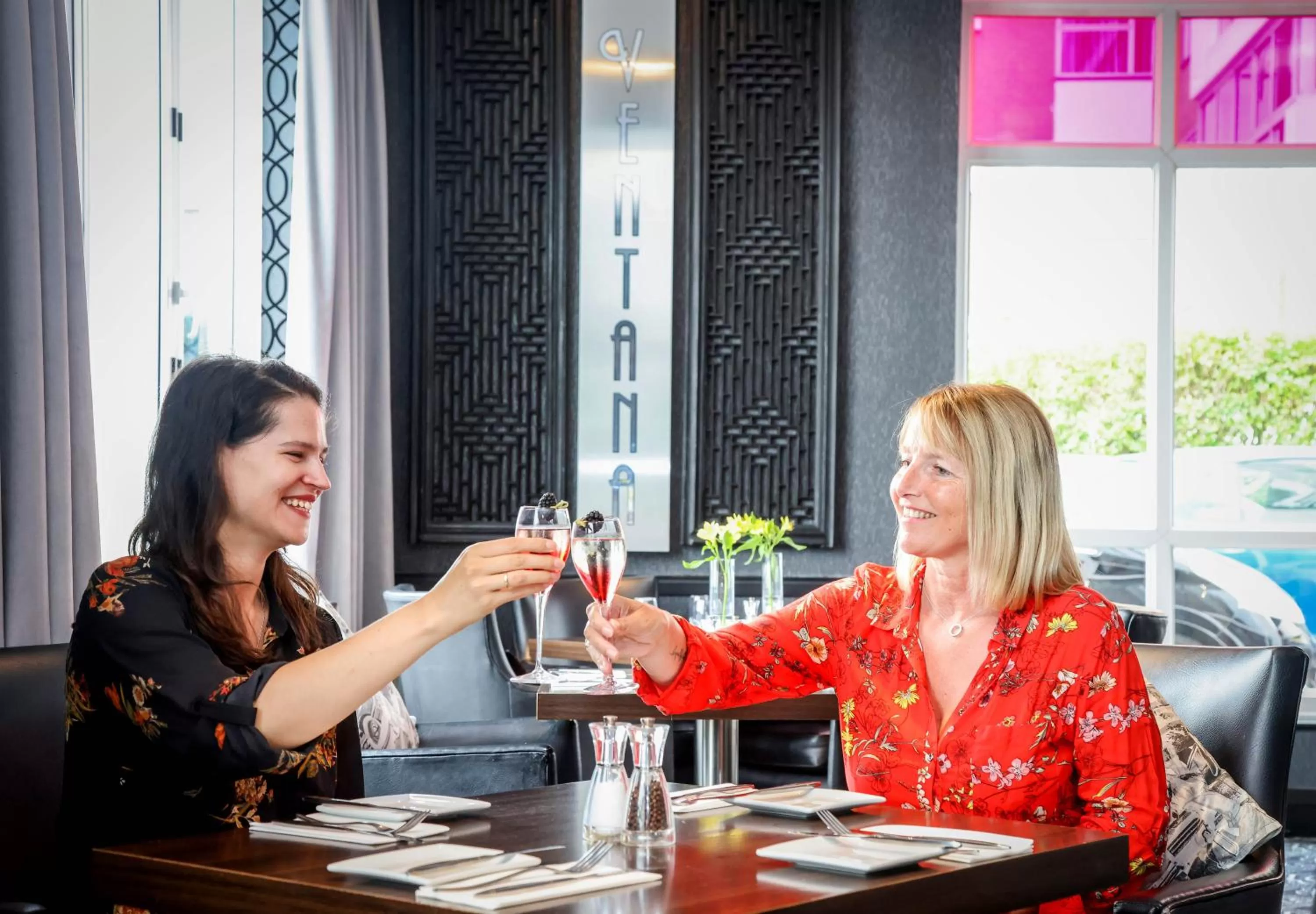 Restaurant/places to eat in Cumberland Hotel - OCEANA COLLECTION