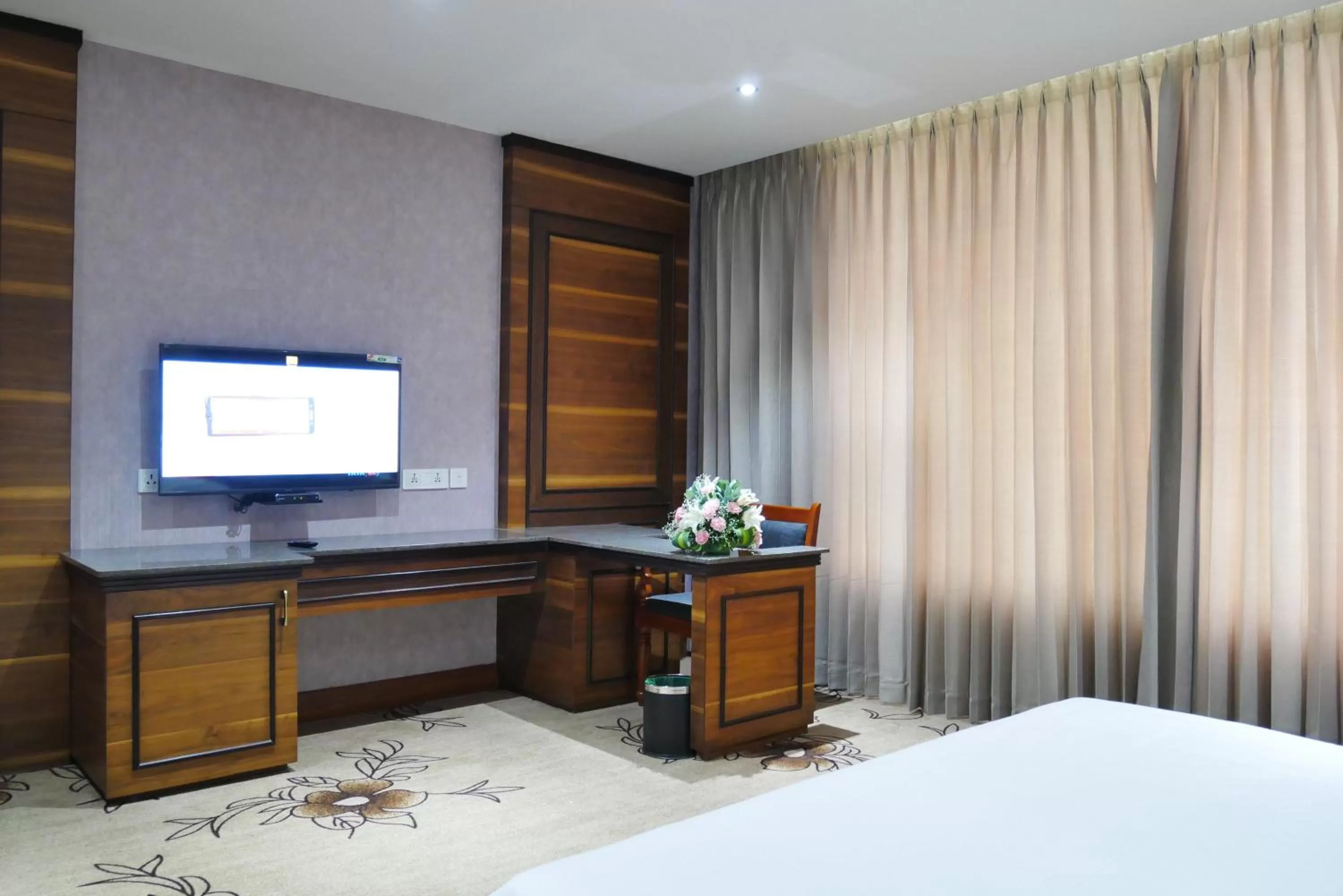 Bedroom, Bed in Hotel Hills