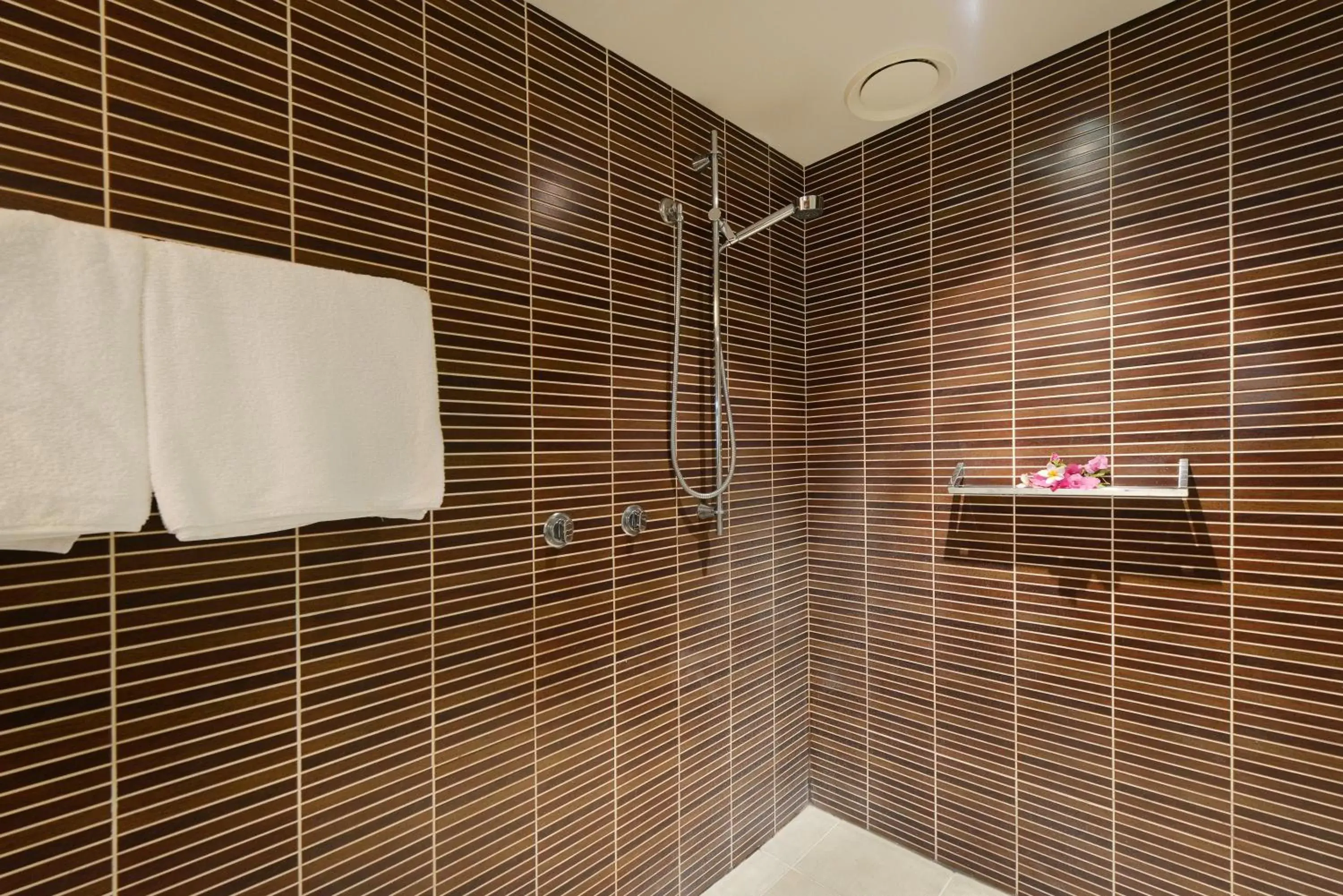 Shower, Bathroom in Club Tropical Resort with Onsite Reception & Check In