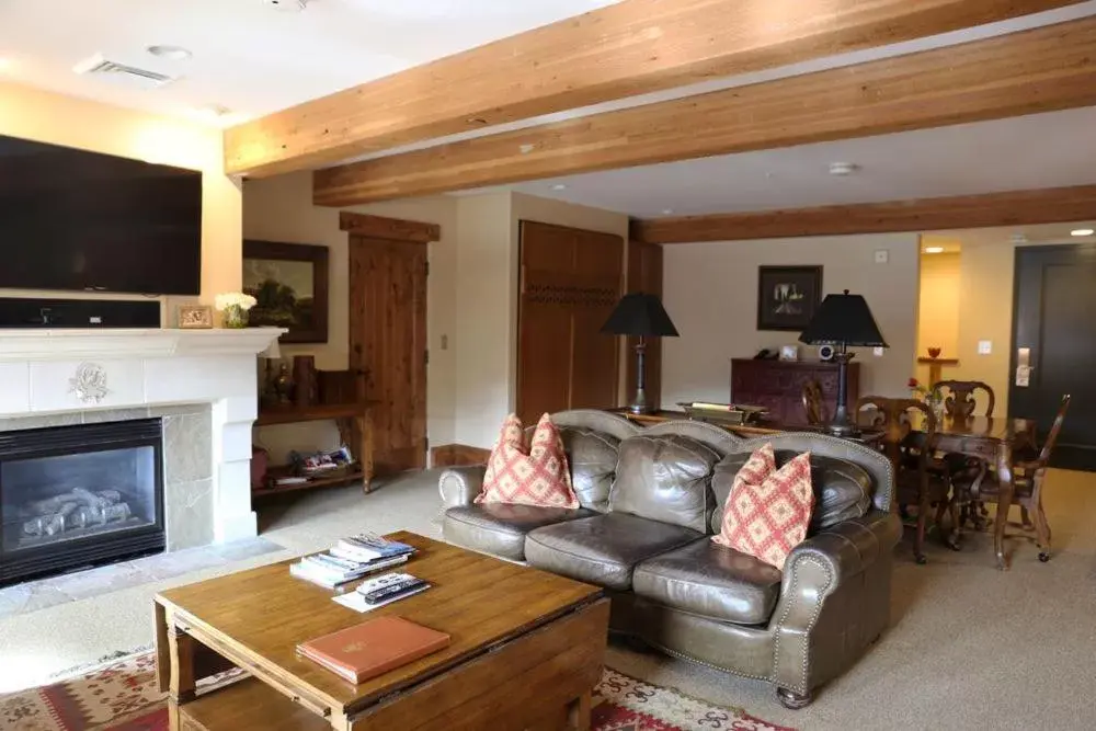 Deluxe Studio in The Chateaux Deer Valley Deluxe Studio in The Chateaux Deer Valley