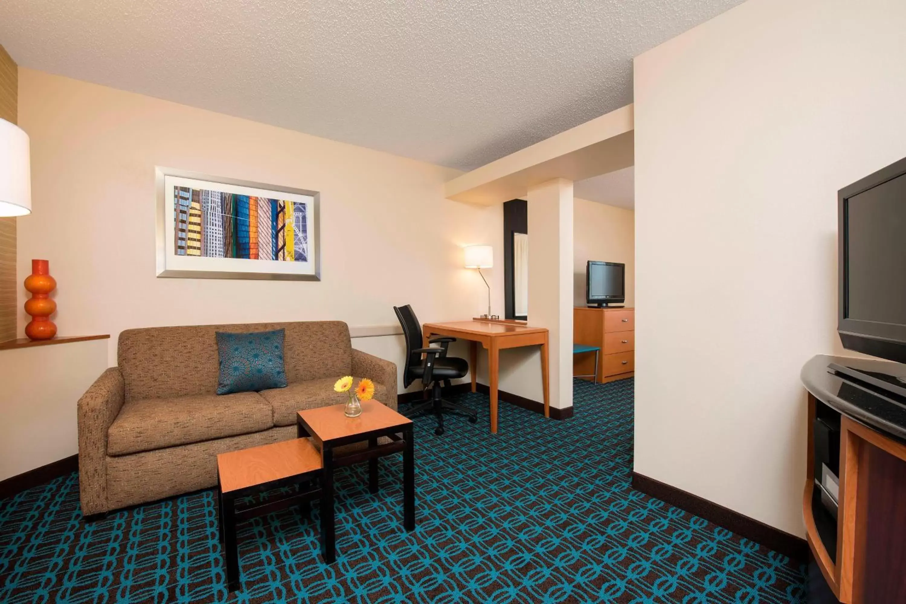Photo of the whole room, Seating Area in Fairfield Inn & Suites by Marriott Bloomington