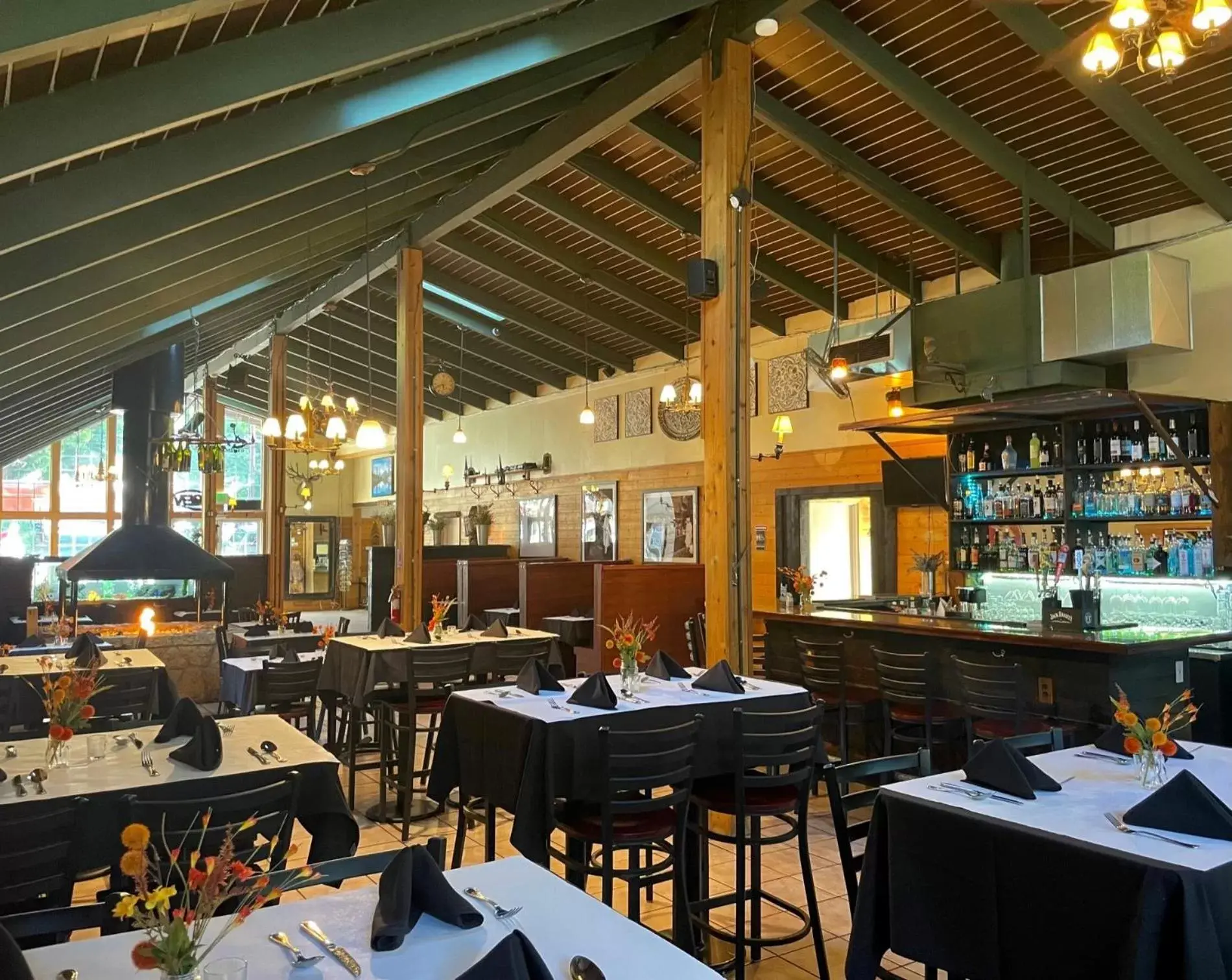 Restaurant/Places to Eat in Shasta Inn