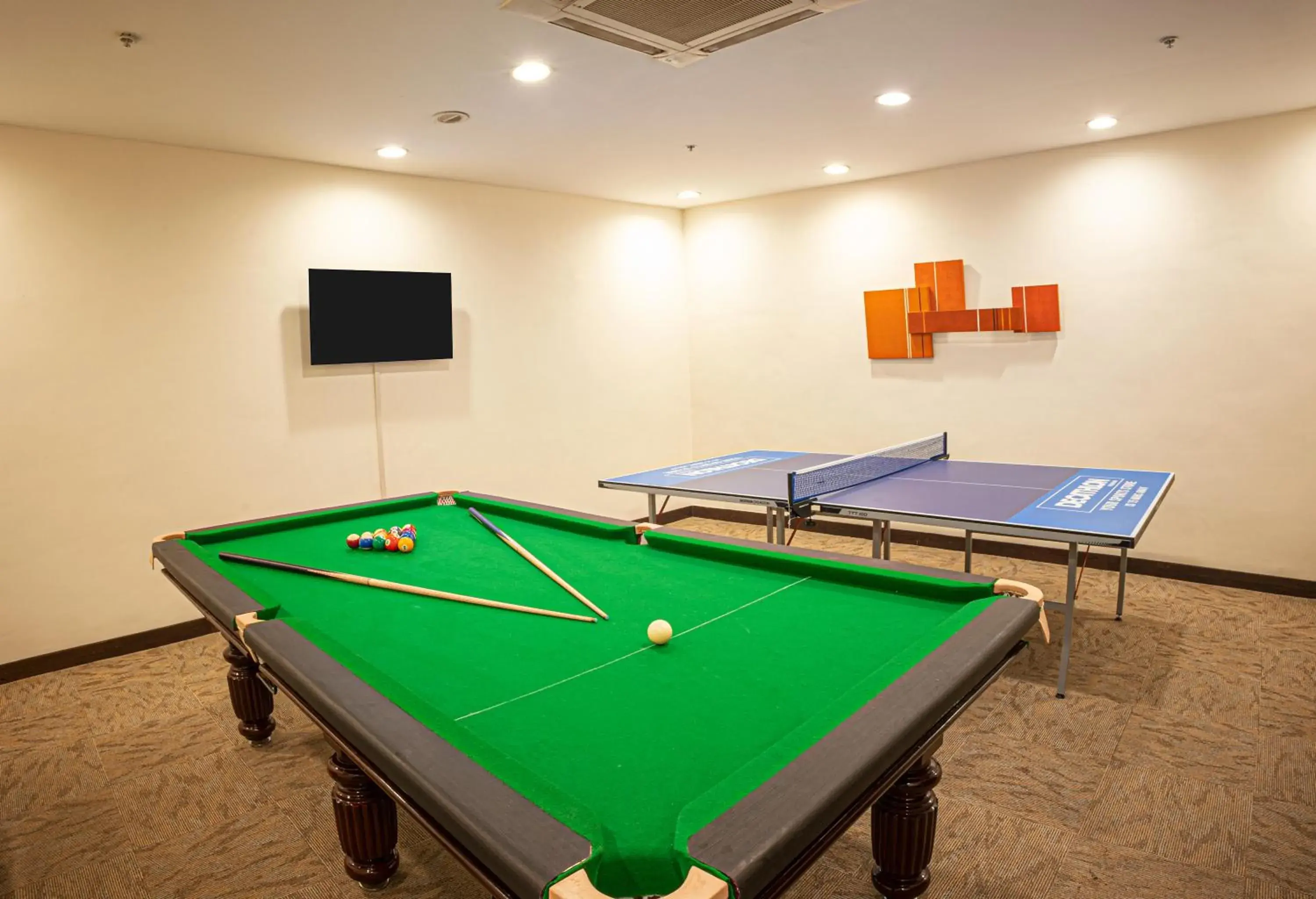 Billiard, Billiards in Somerset Greenways Chennai