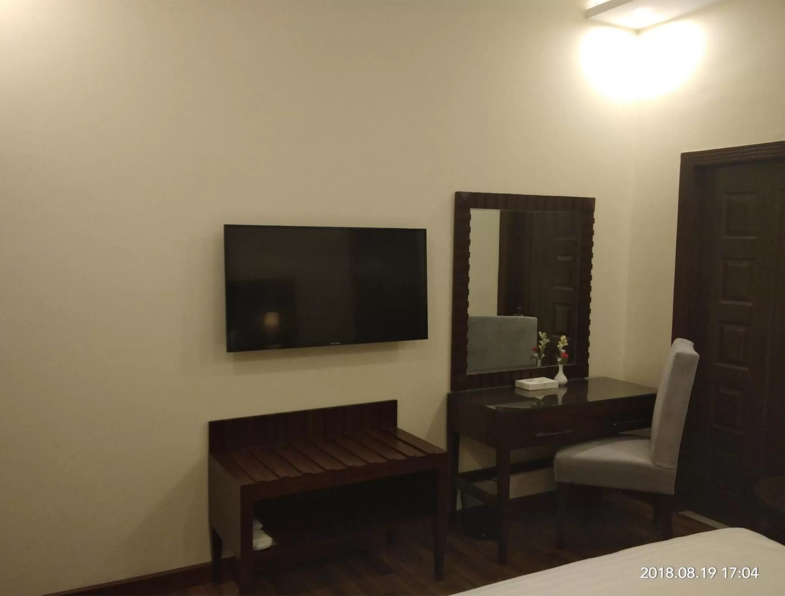 Living room, Bed in S Chalet Multan