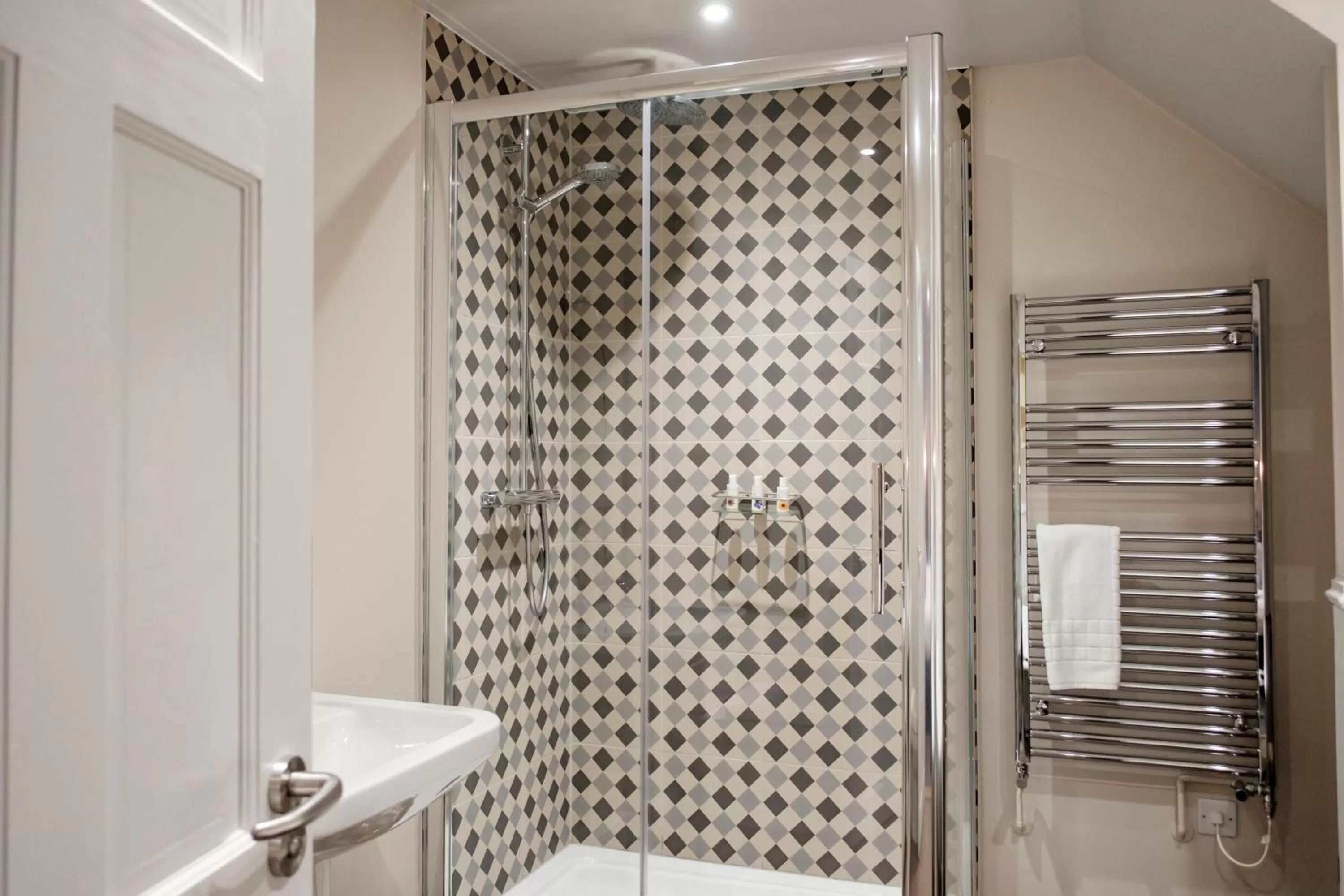 Bathroom in The Bull Hotel