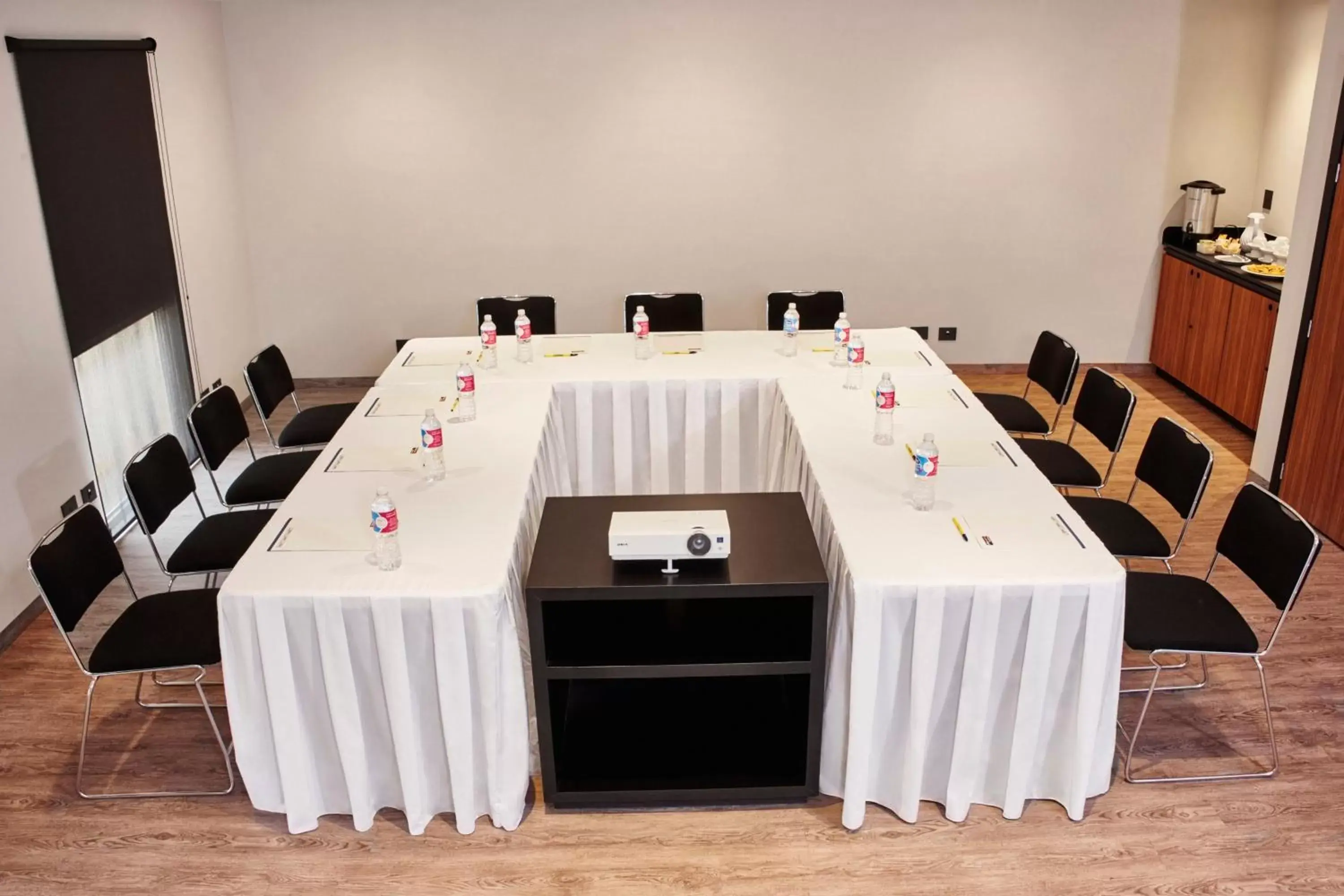 Meeting/conference room in City Express by Marriott Guadalajara Aeropuerto