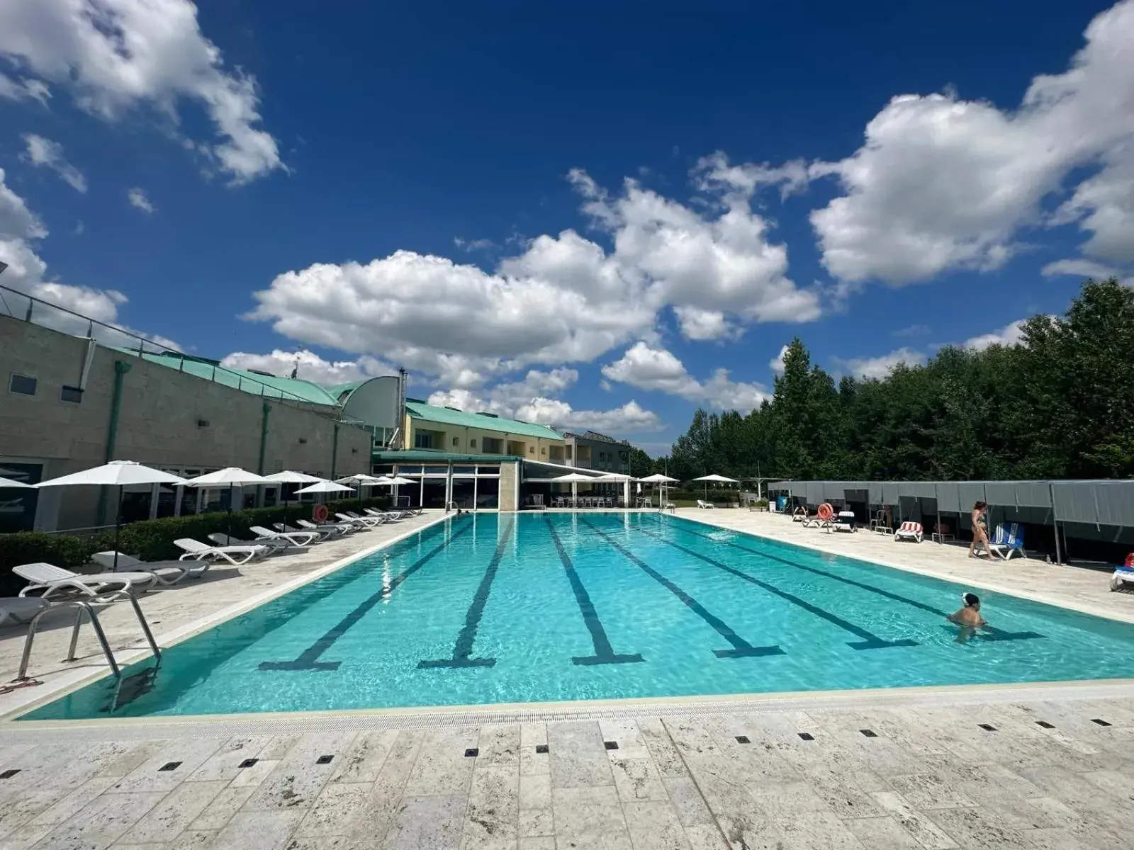 Swimming Pool in Hotel Arezzo ASC