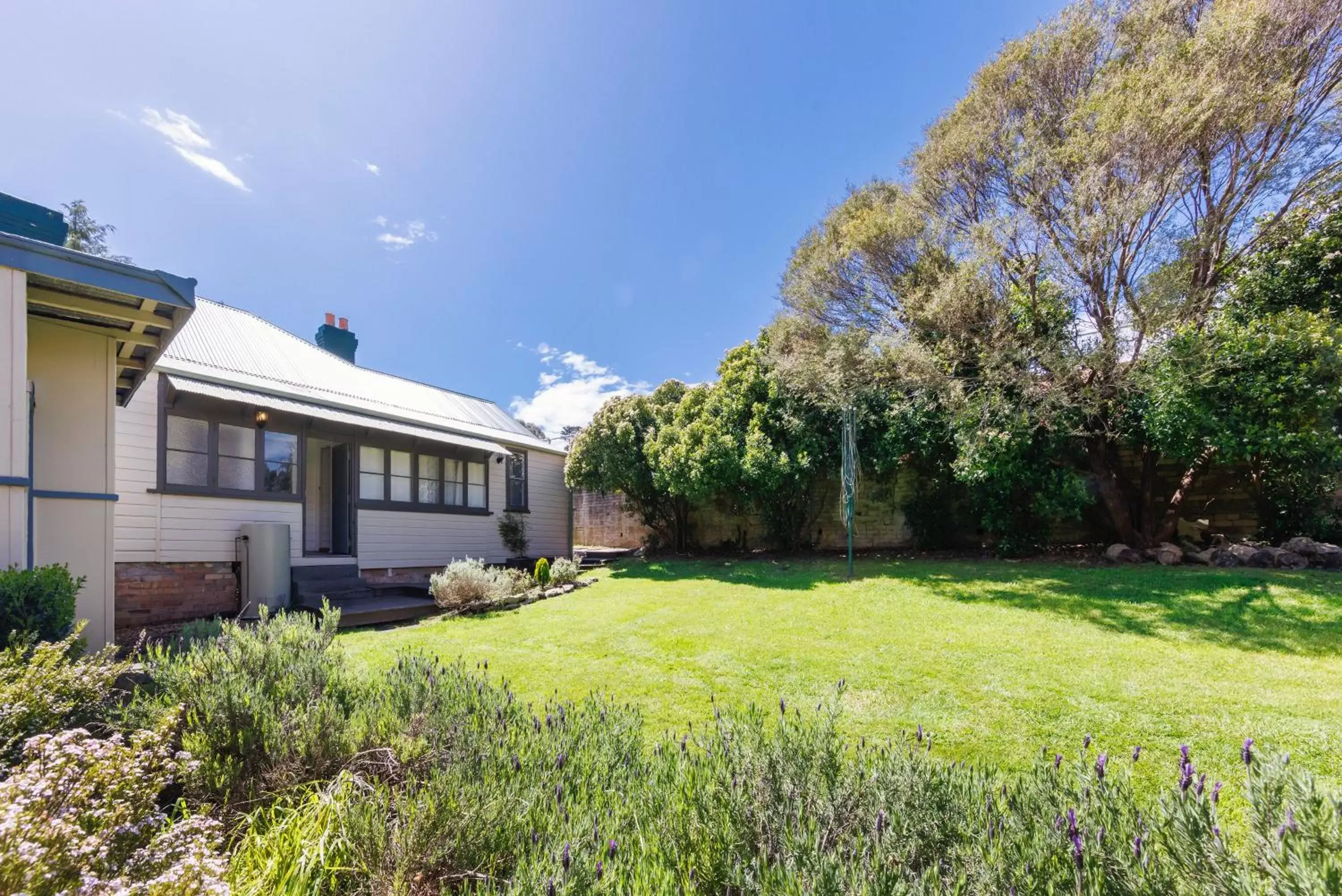 Garden, Property Building in Hotel Blue & Cottages Katoomba