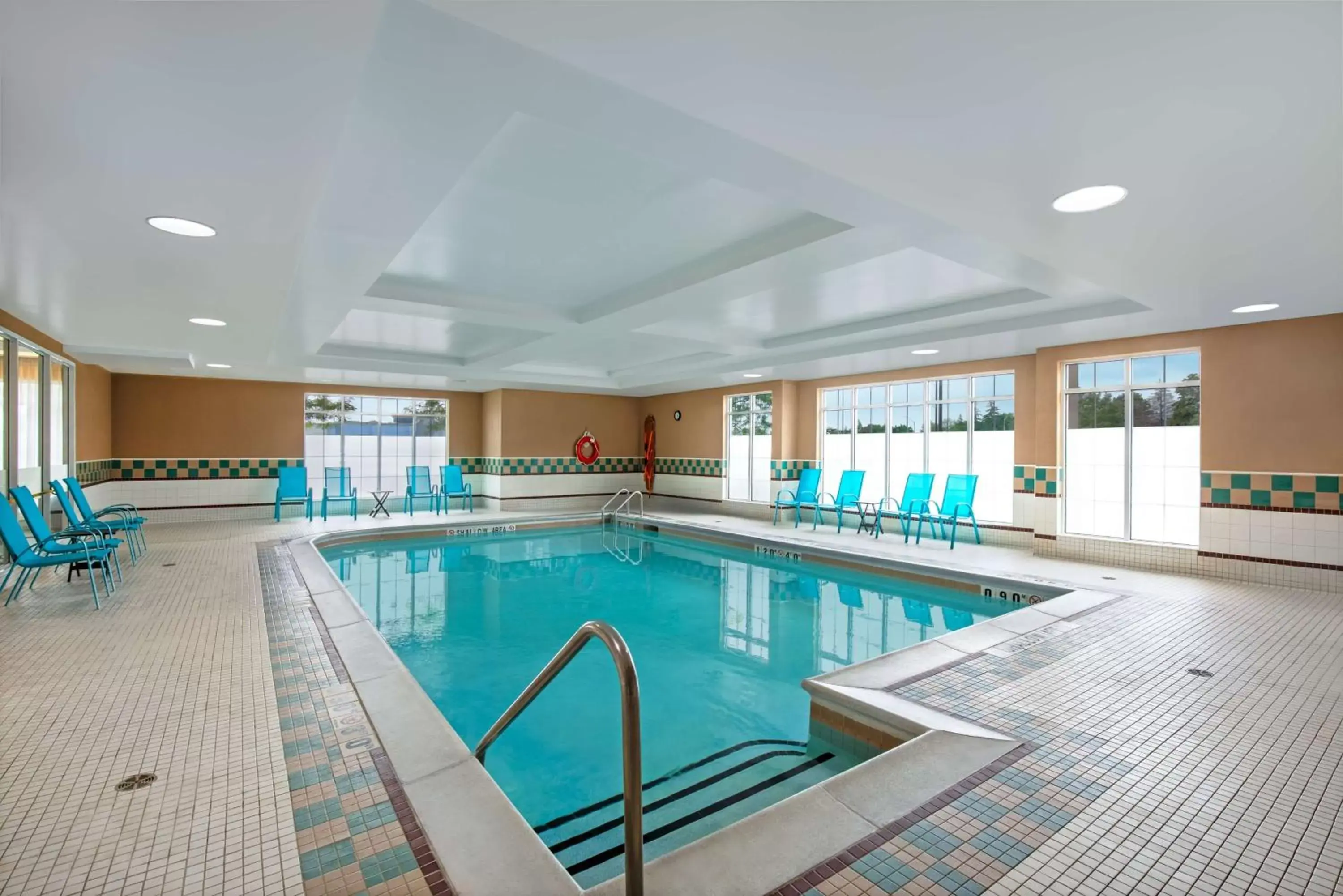 Pool view, Swimming Pool in Homewood Suites by Hilton Toronto-Oakville