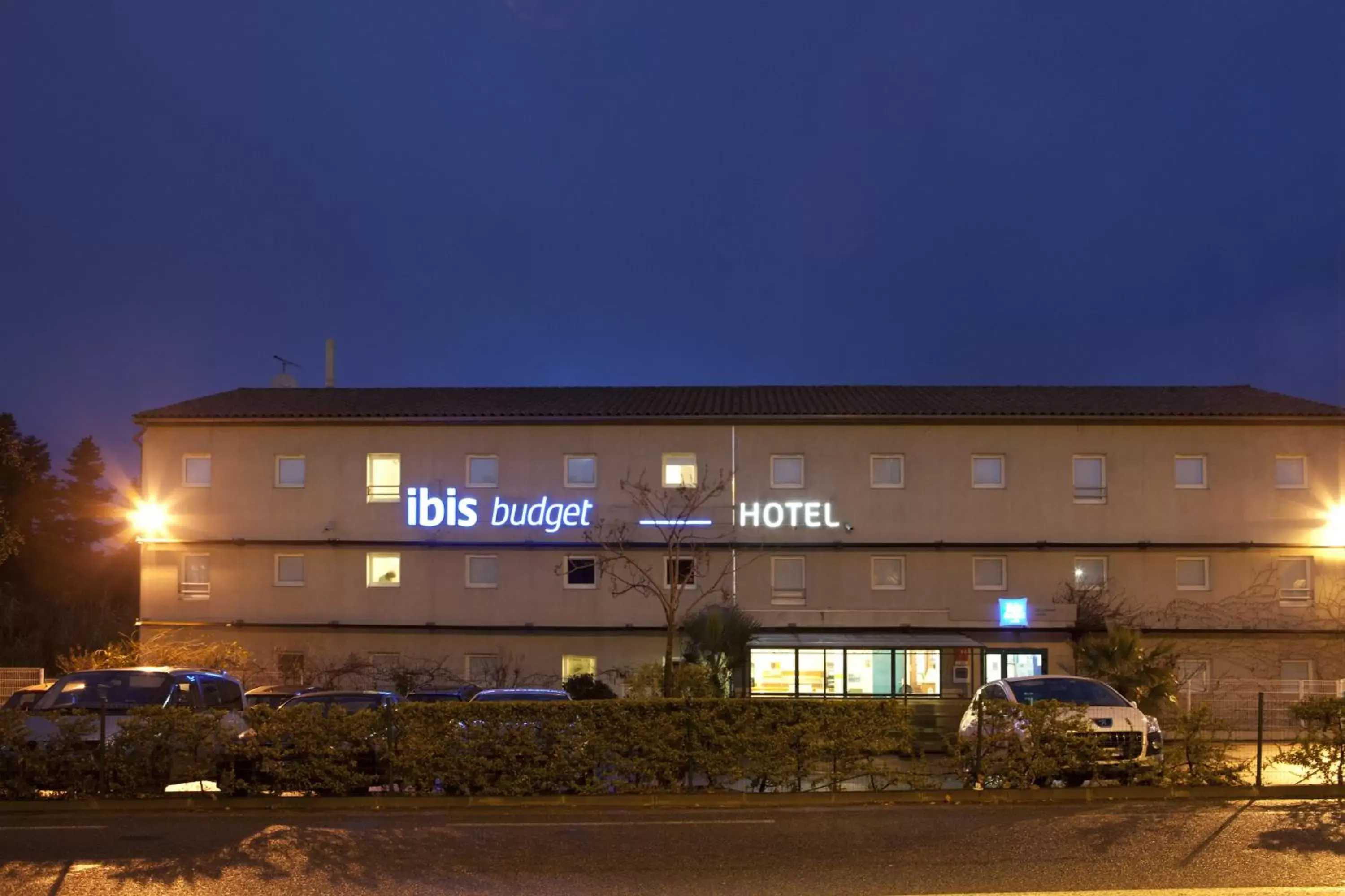 Facade/entrance, Property Building in ibis budget Carcassonne La Cité