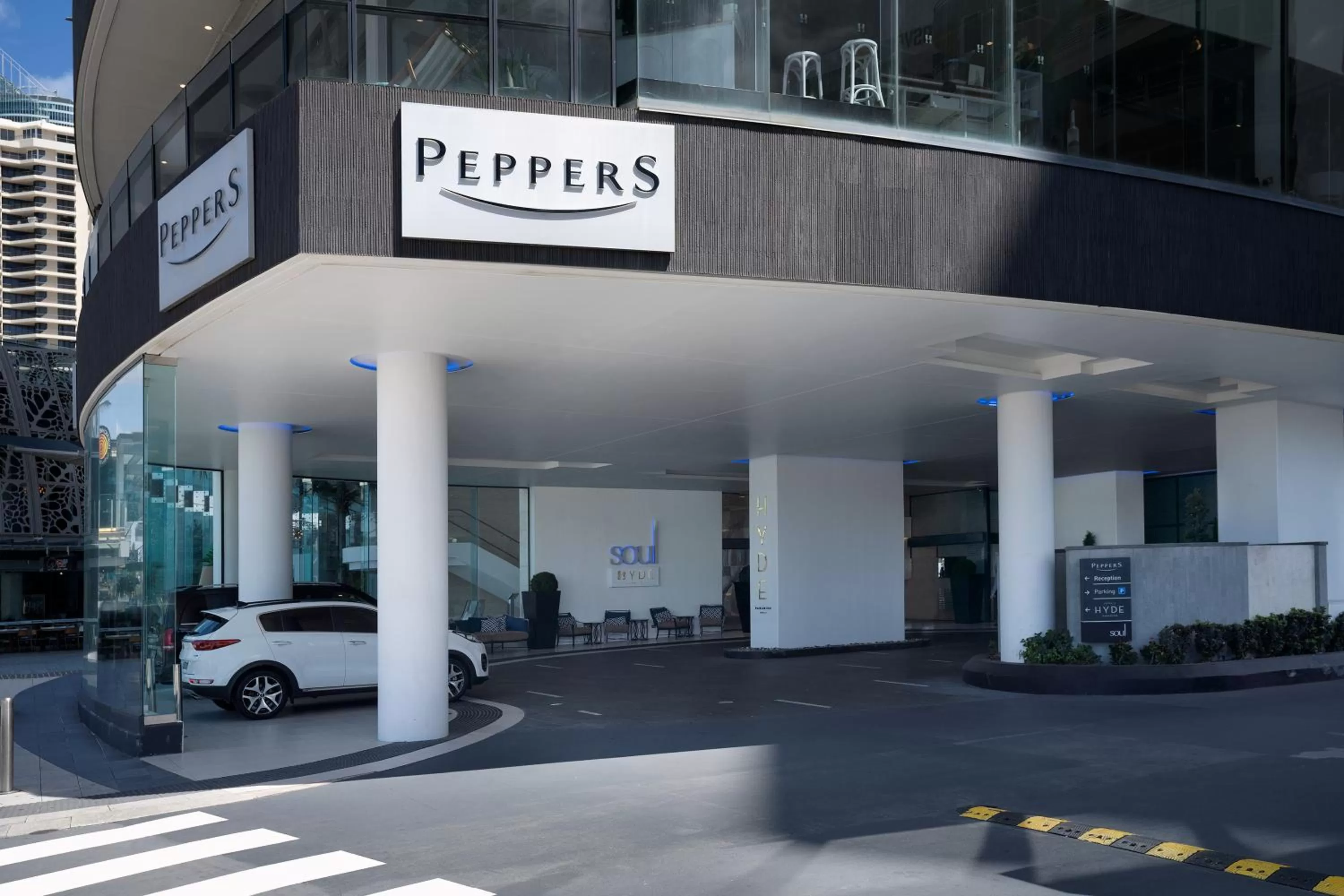 Facade/entrance in Peppers Soul Surfers Paradise