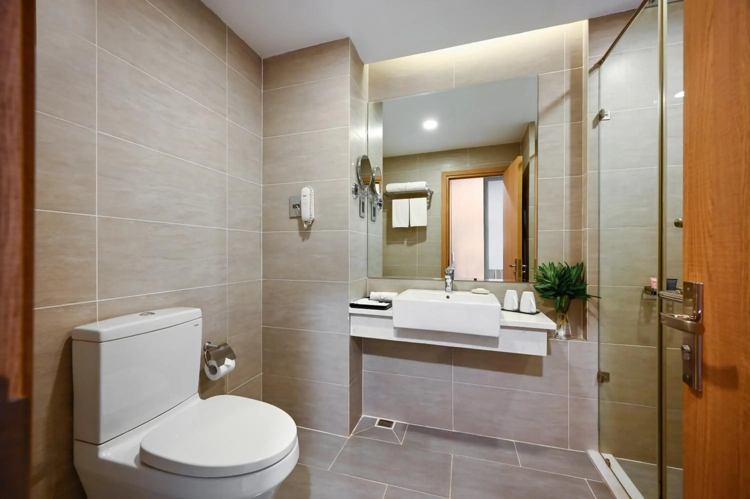 Toilet, Bathroom in Muong Thanh Grand Saigon Centre Hotel