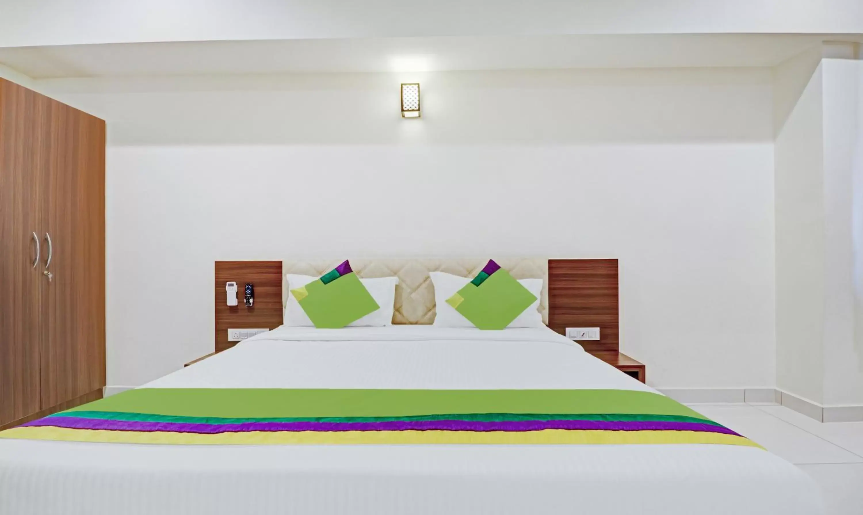 Bedroom, Bed in Treebo RJ Residency Bedroom, Bed in Treebo RJ Residency