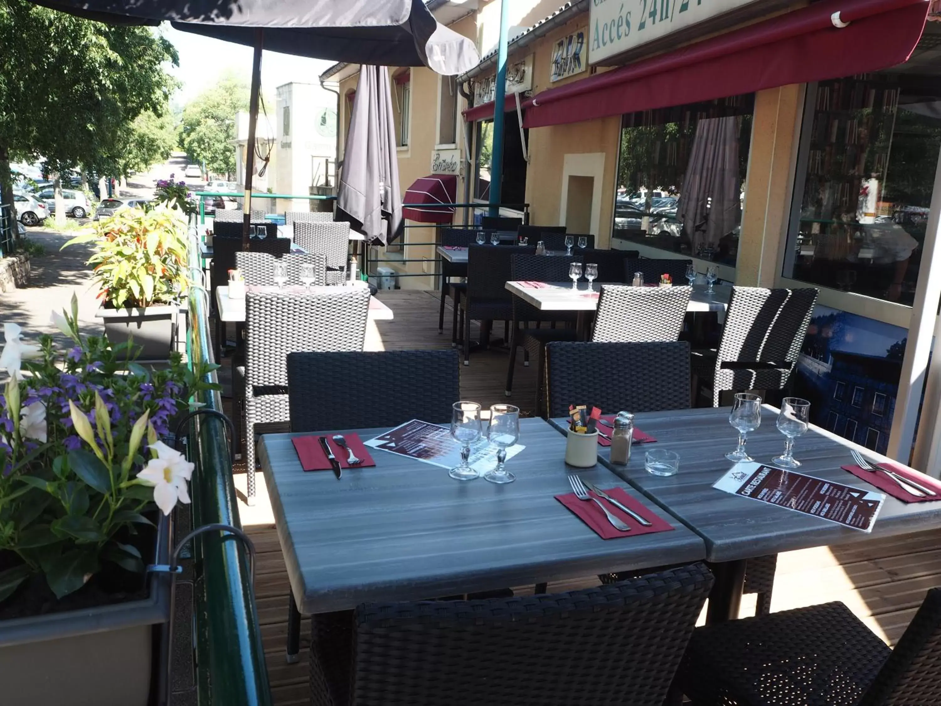 Restaurant/Places to Eat in HOTEL LE FOIRAIL