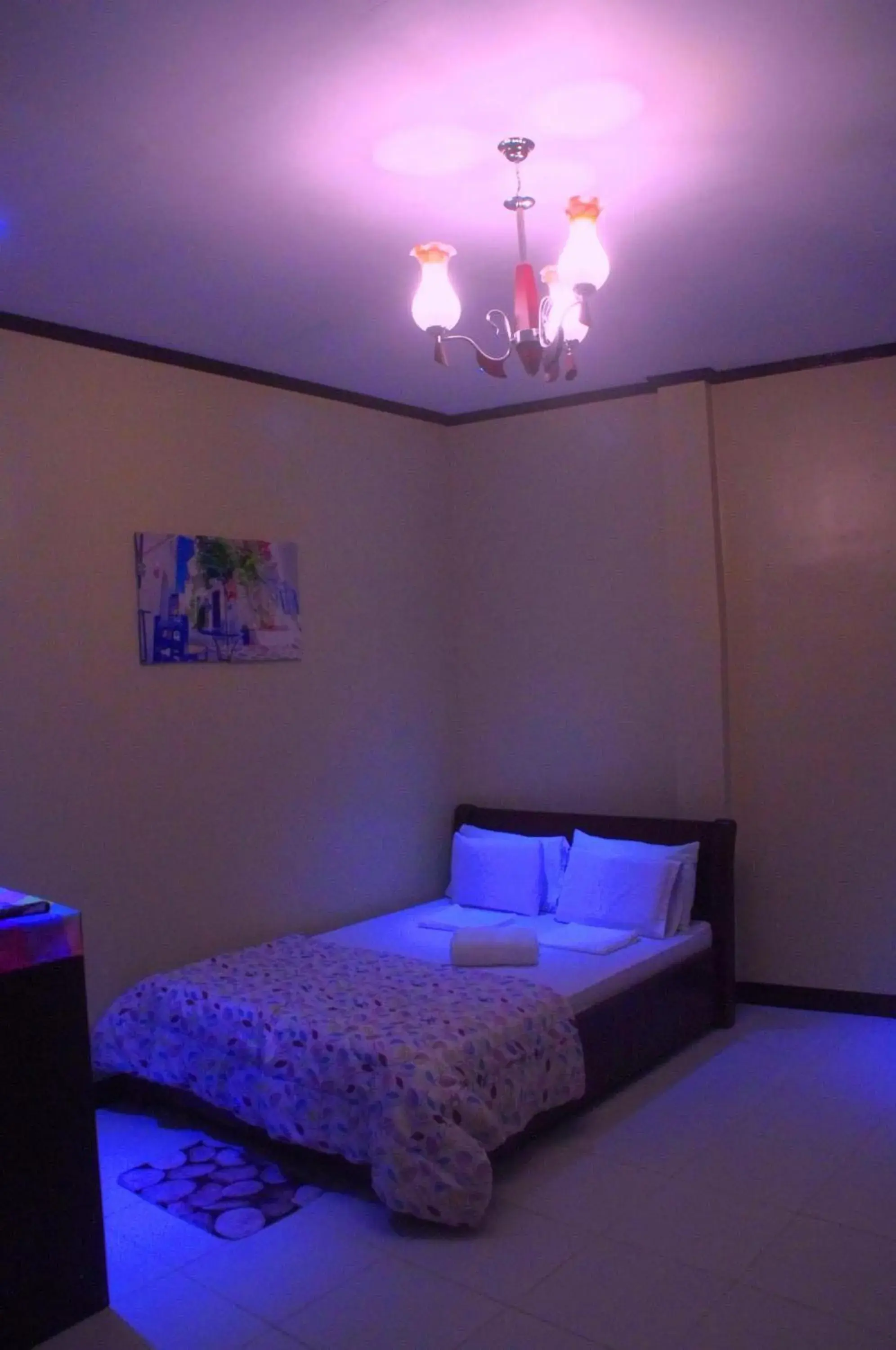Bedroom, Bed in PEDZ CING MANGO LODGE