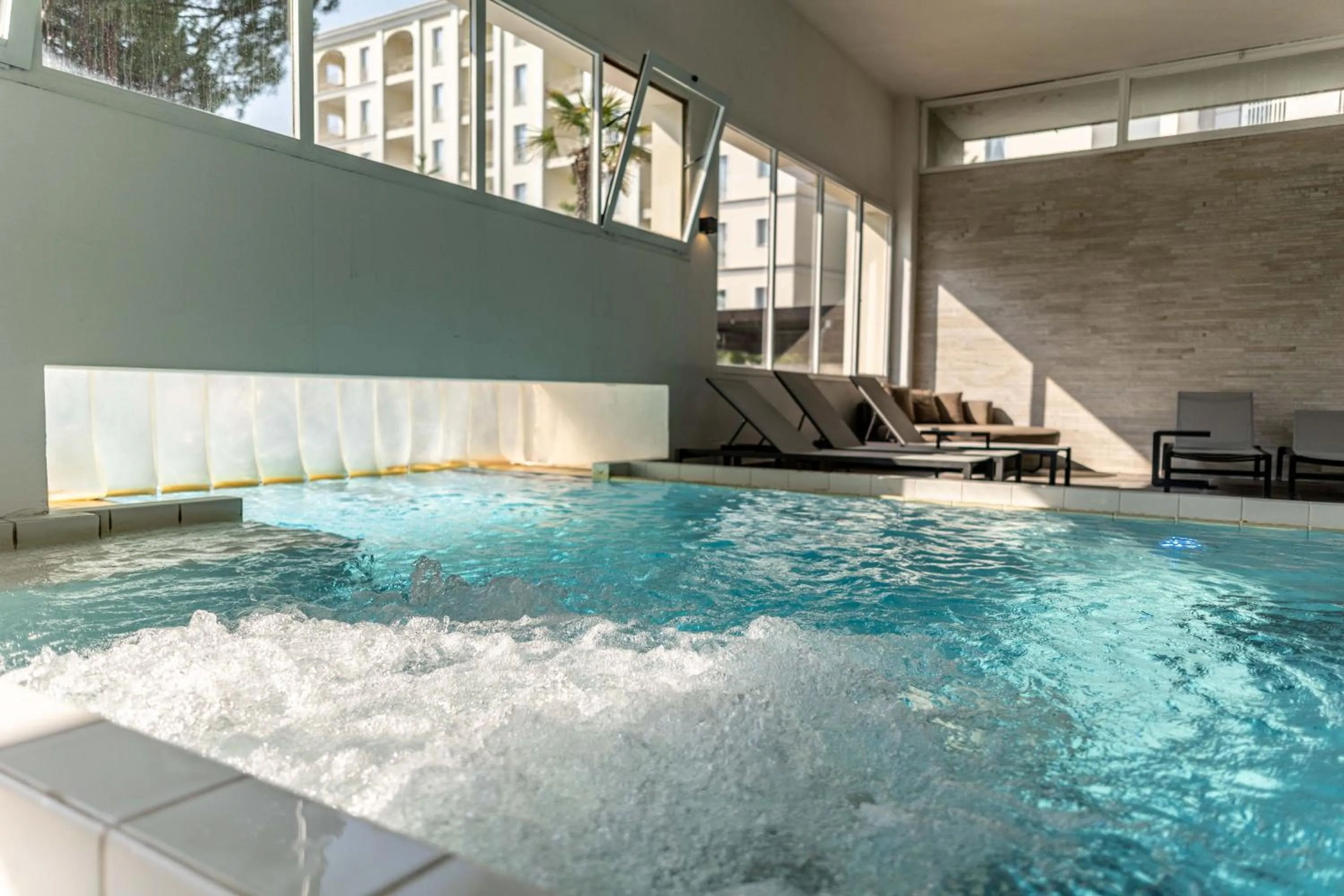 Swimming pool in Hotel Terme Milano