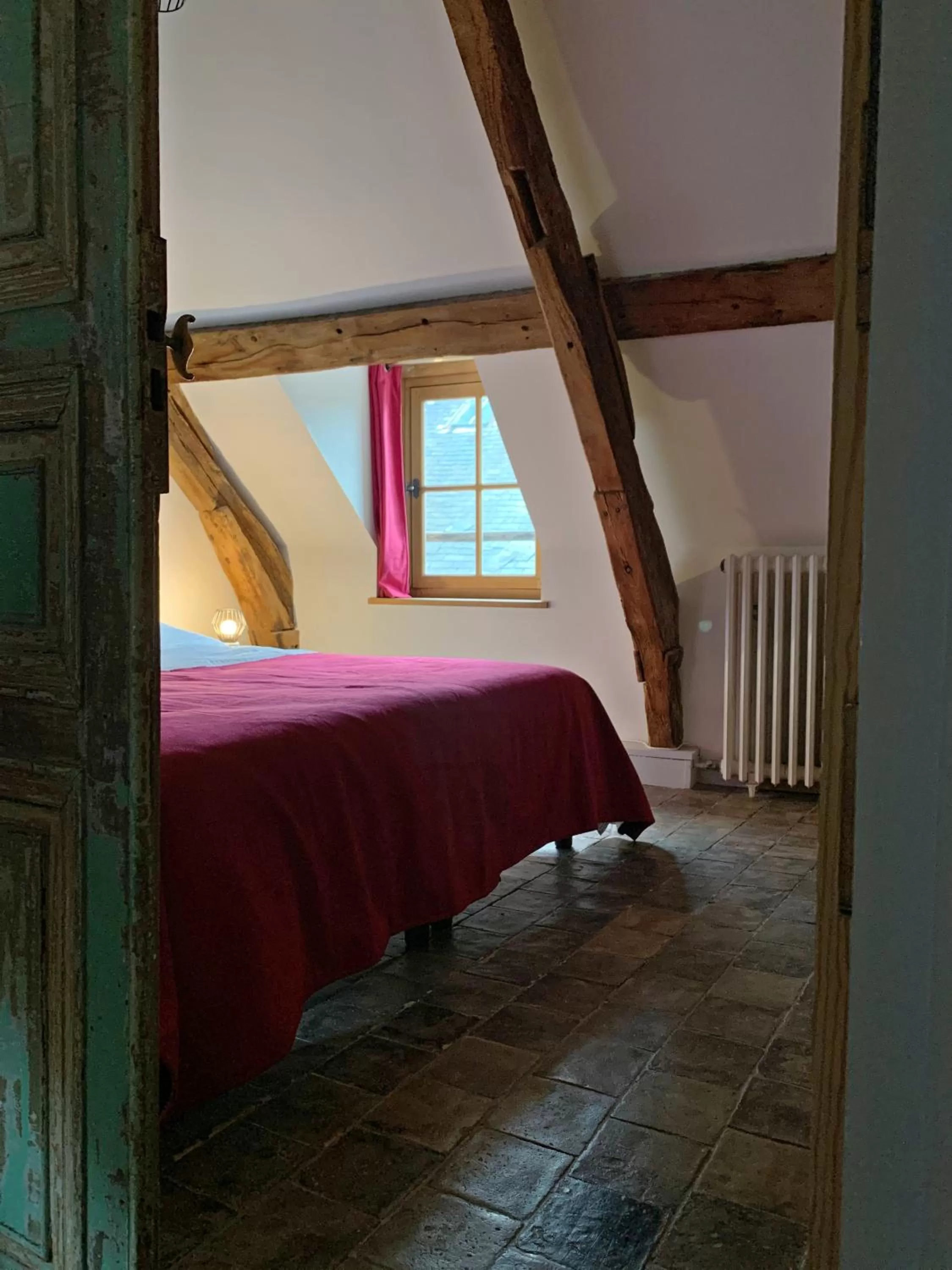 Bedroom, Bed in L'Ecole des Demoiselles