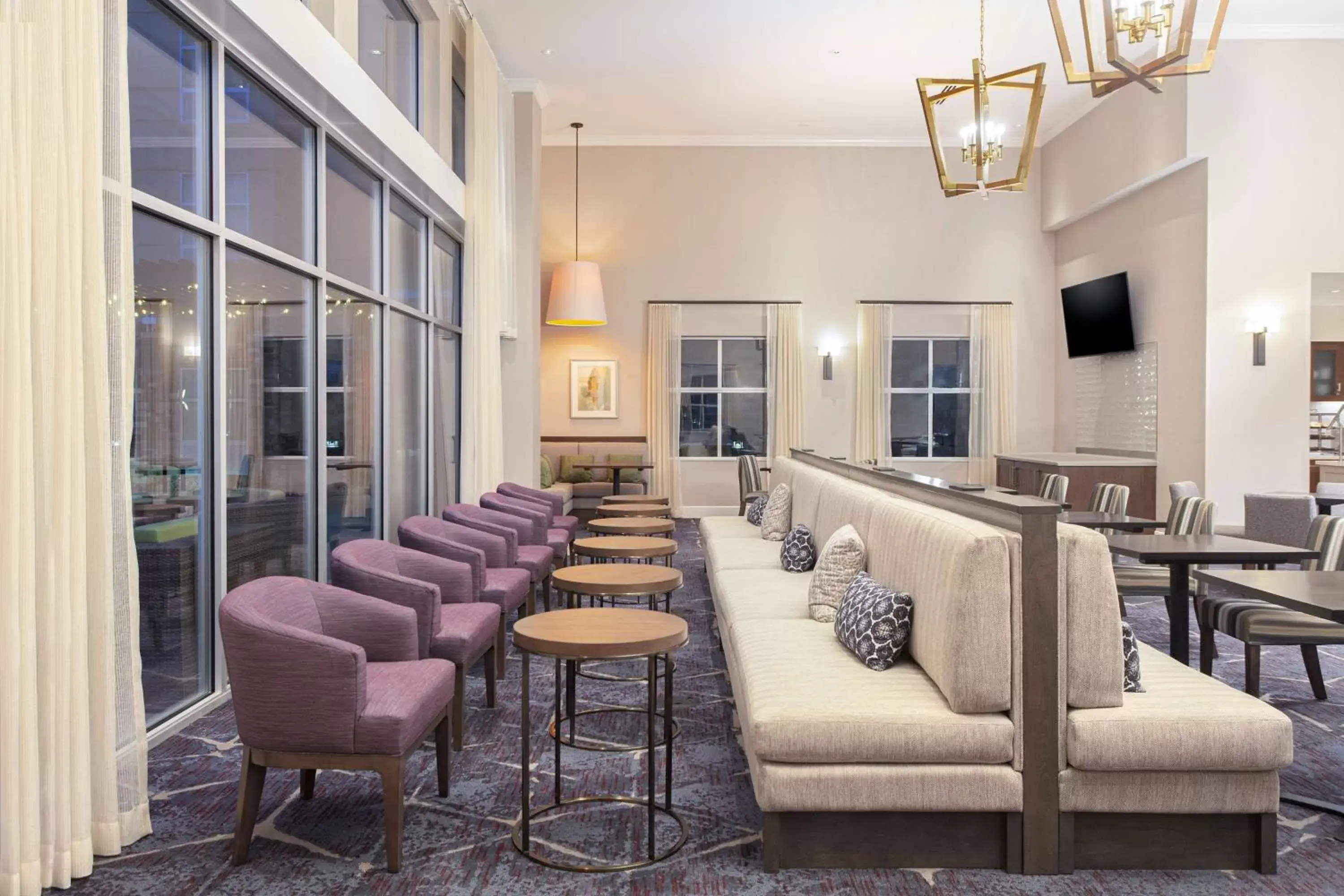 Dining area, Lounge/Bar in Homewood Suites By Hilton Broomfield Boulder