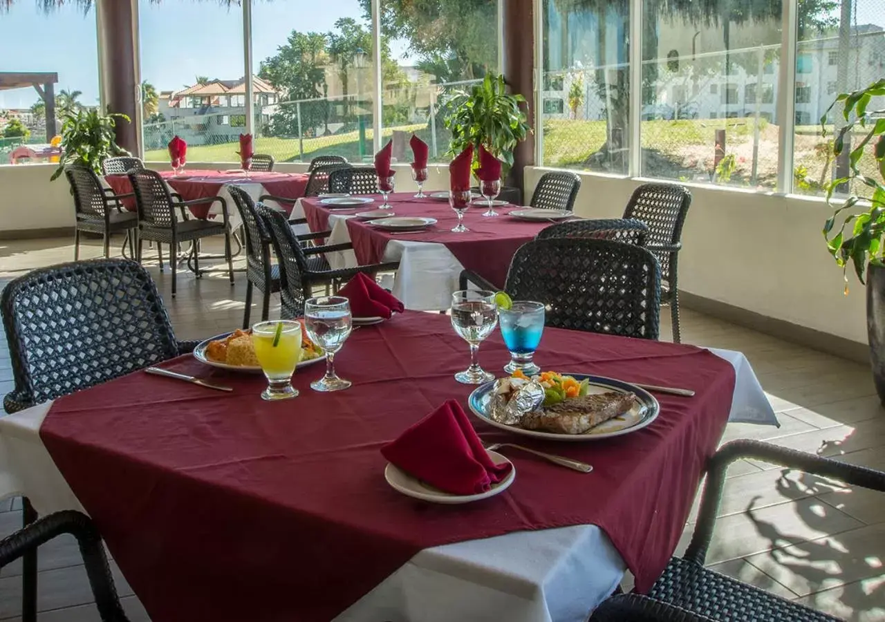 Breakfast, Restaurant/Places to Eat in Park Royal Homestay Los Cabos