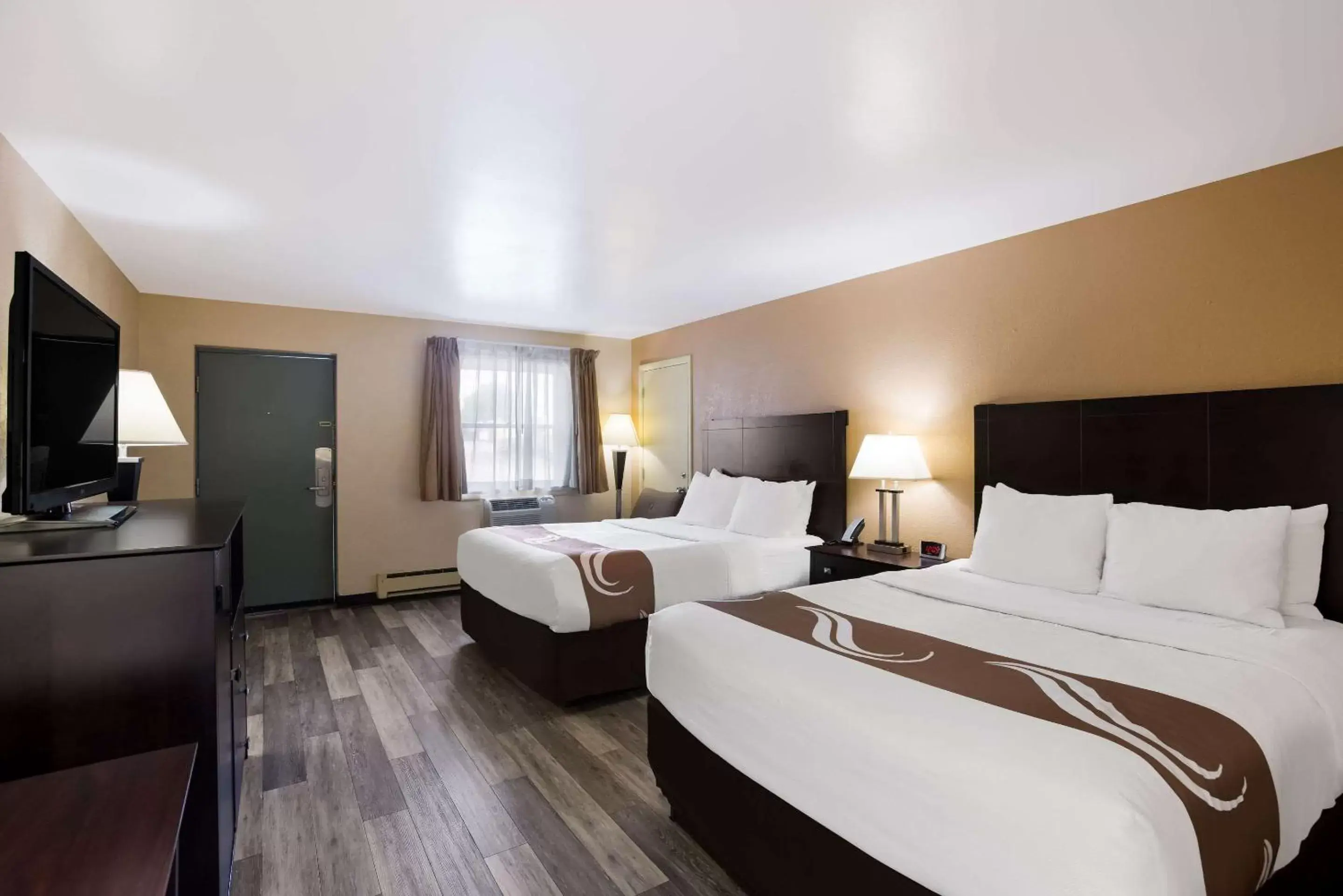 Bedroom in Quality Inn & Suites Big Rapids