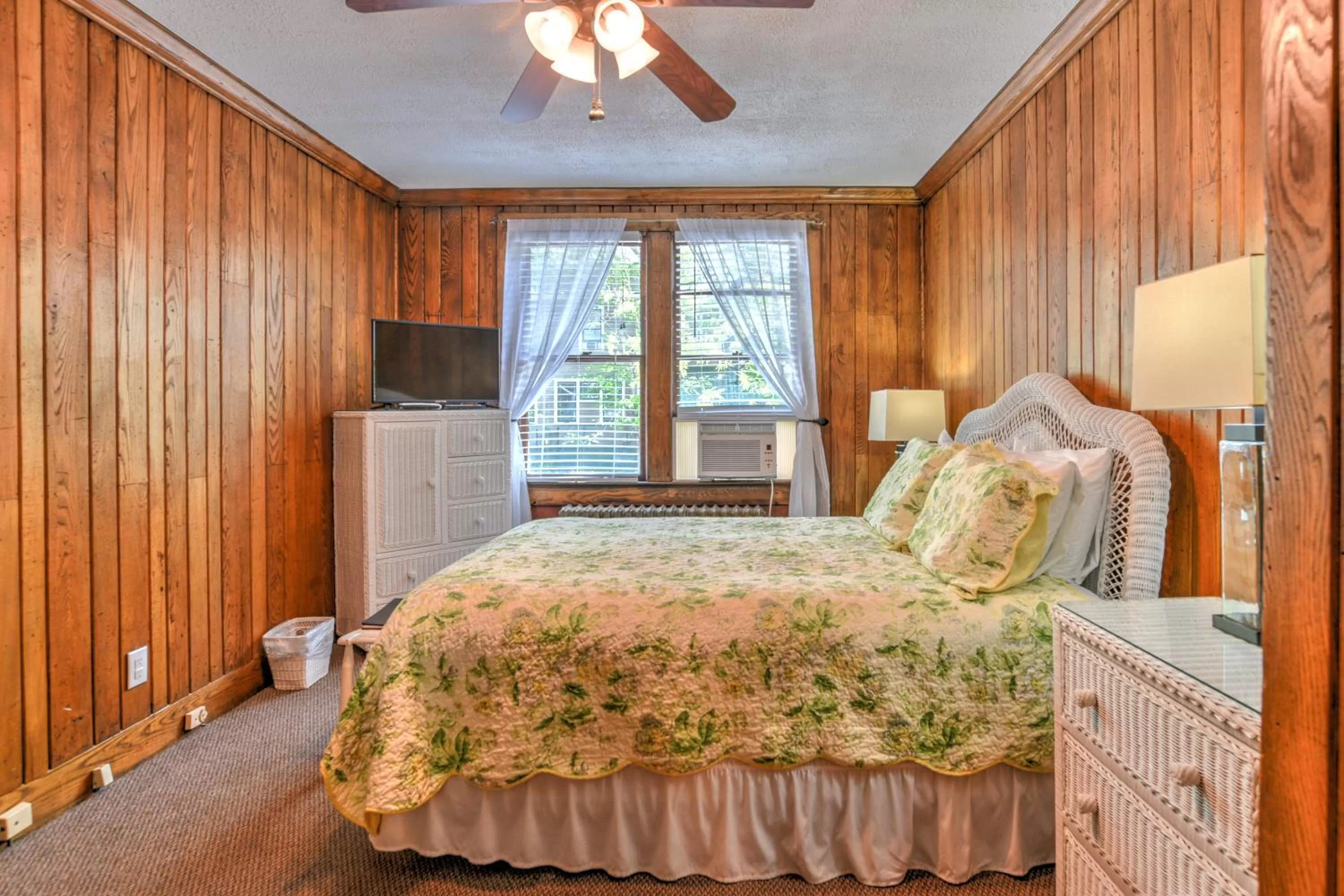 Bed in 1898 Waverly Inn