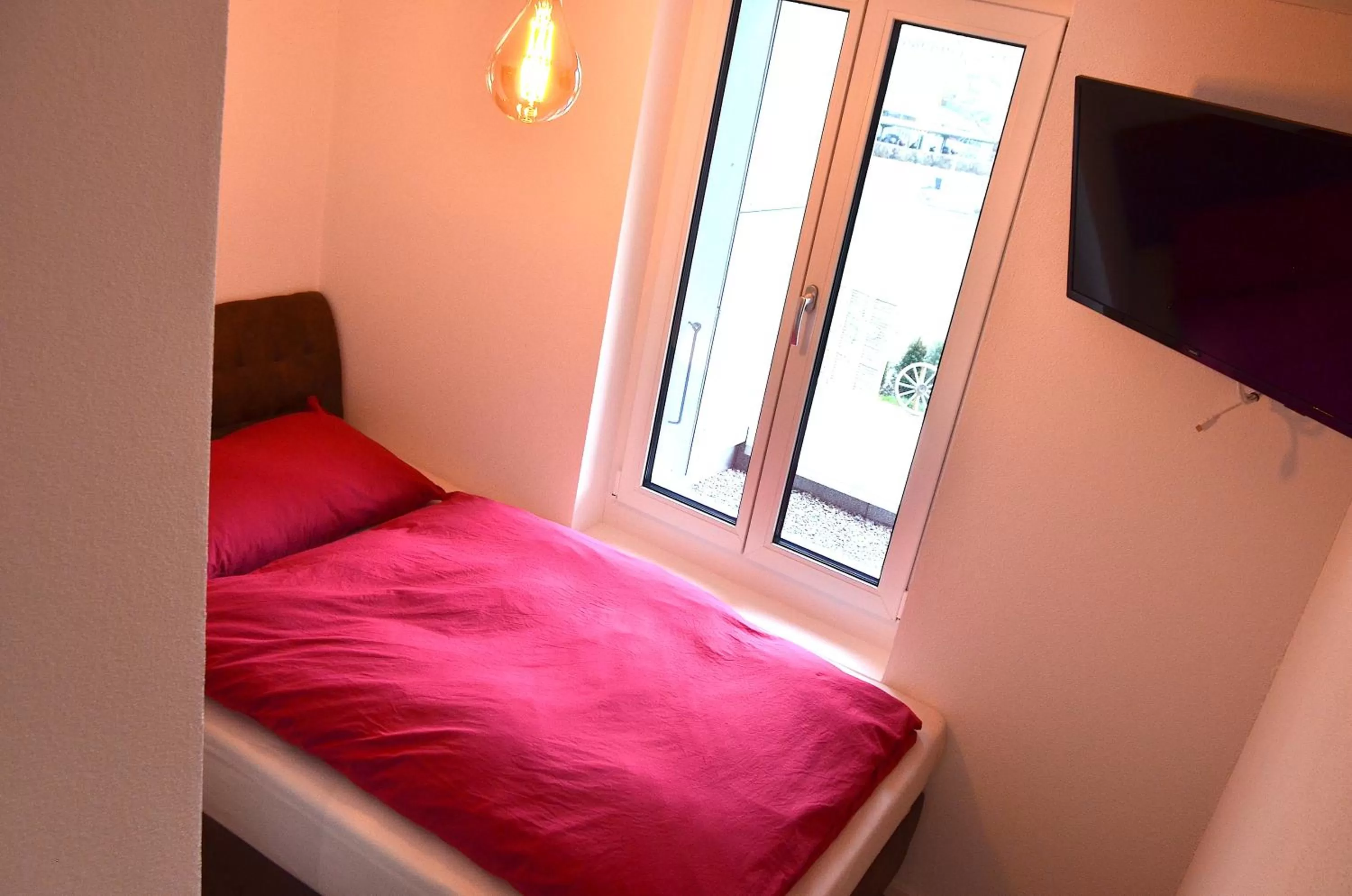 Bed in Guesthouse Meitschi Thun - contactless self check-in