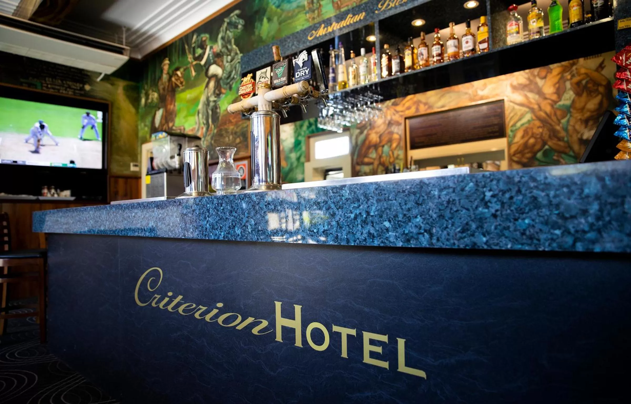 Lounge or bar in Criterion Hotel Gundagai