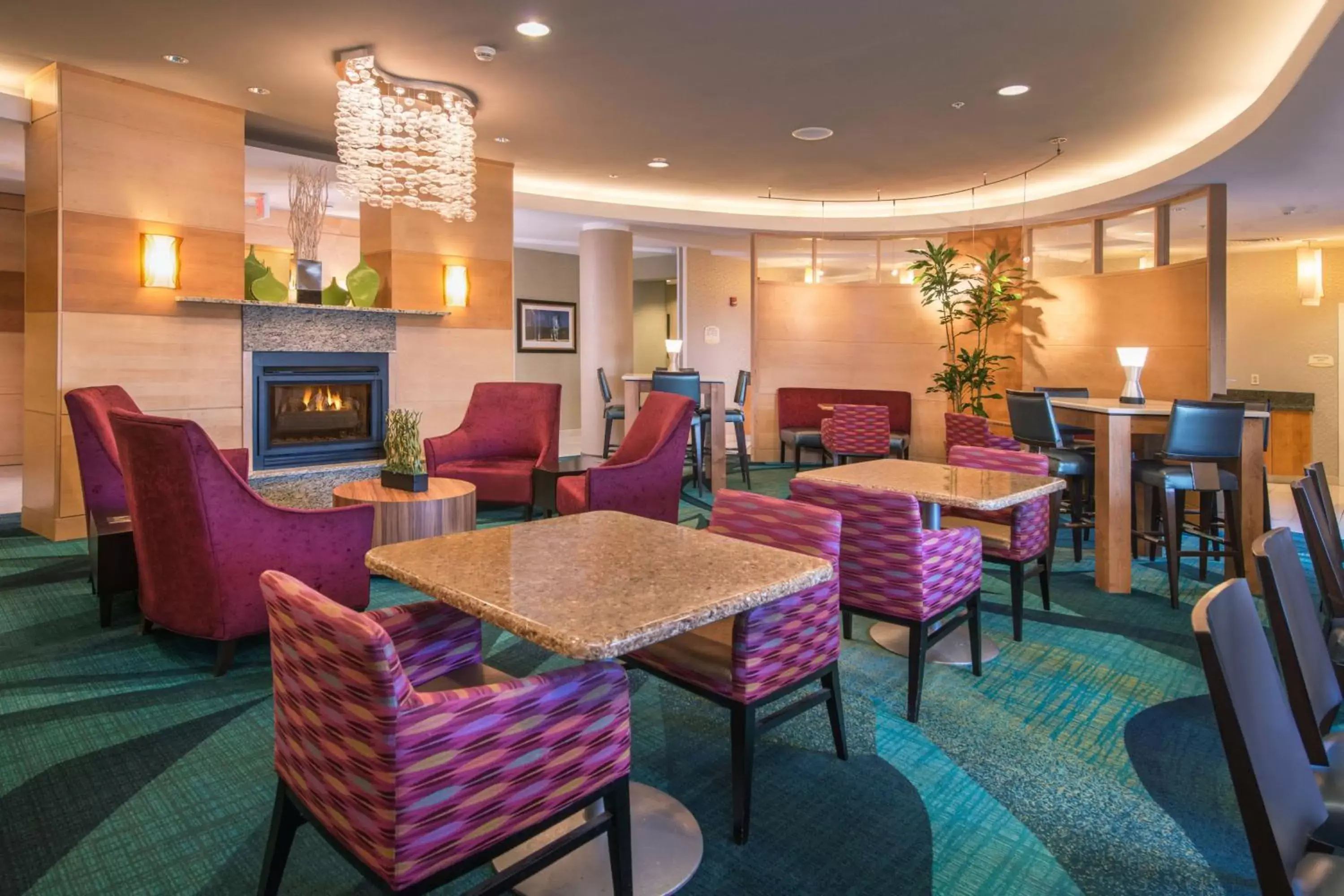 Restaurant/places to eat, Lounge/Bar in SpringHill Suites Hagerstown