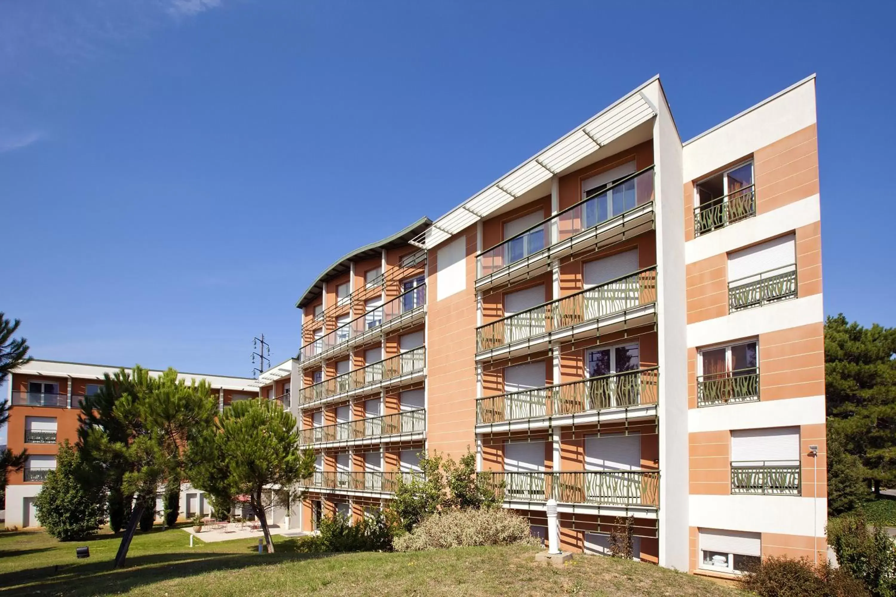 Facade/entrance, Property Building in Cerise Valence