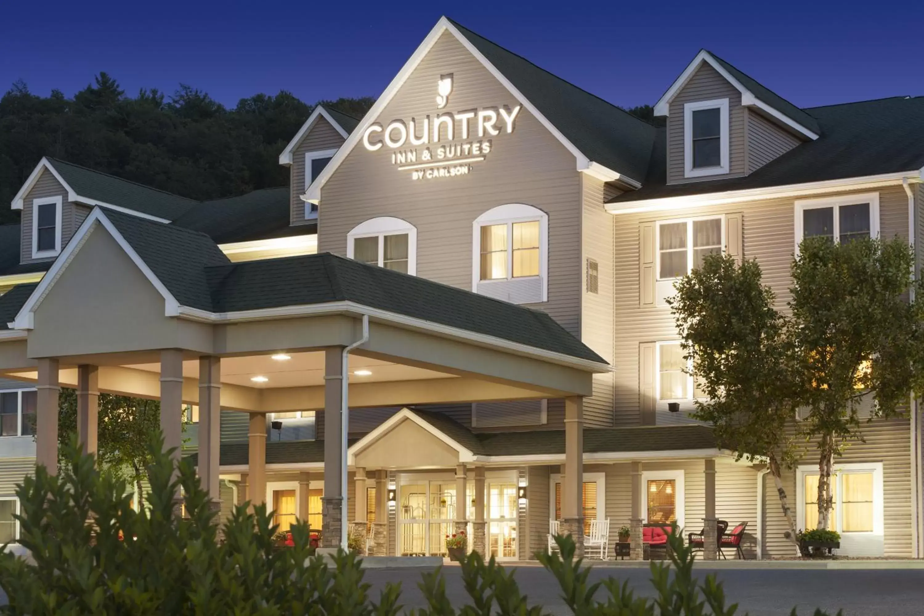 Facade/entrance, Property Building in Country Inn & Suites by Radisson, Lehighton (Jim Thorpe), PA