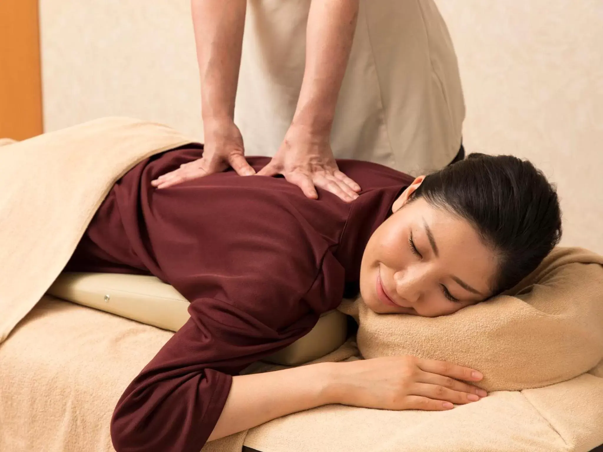 Massage in Premier Hotel-CABIN-Sapporo