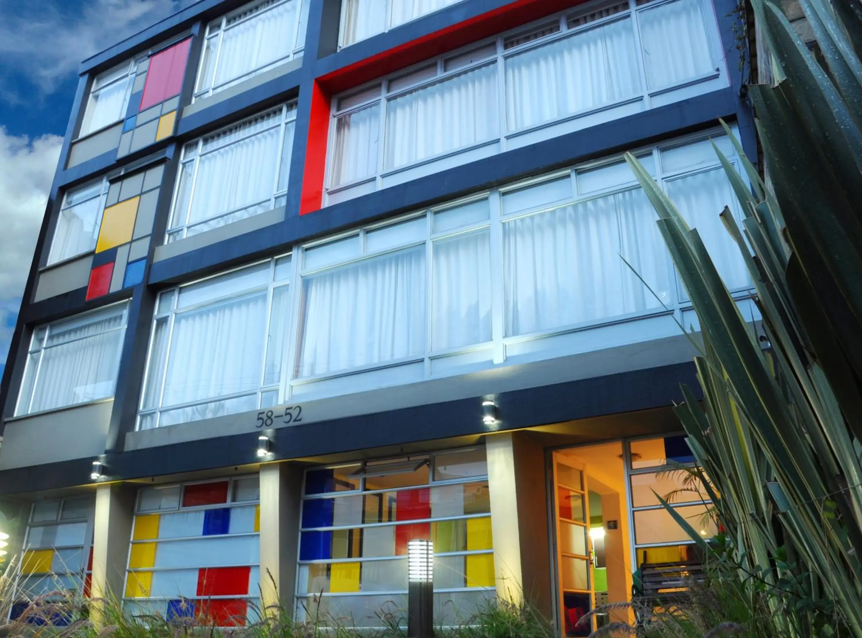 Facade/entrance, Property Building in Juliette ApartaSuites