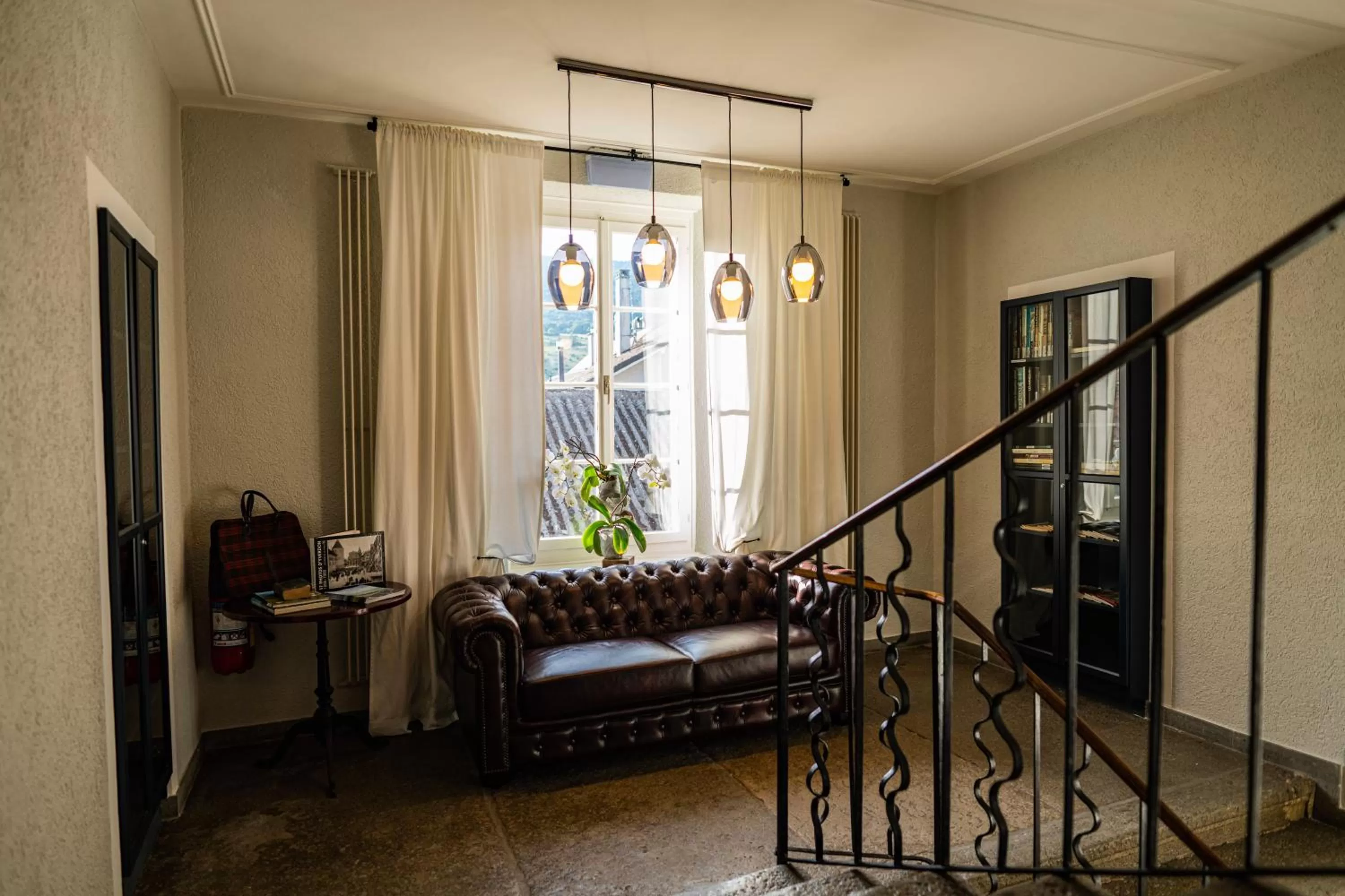 Seating area in Hôtel Restaurant Bellevue