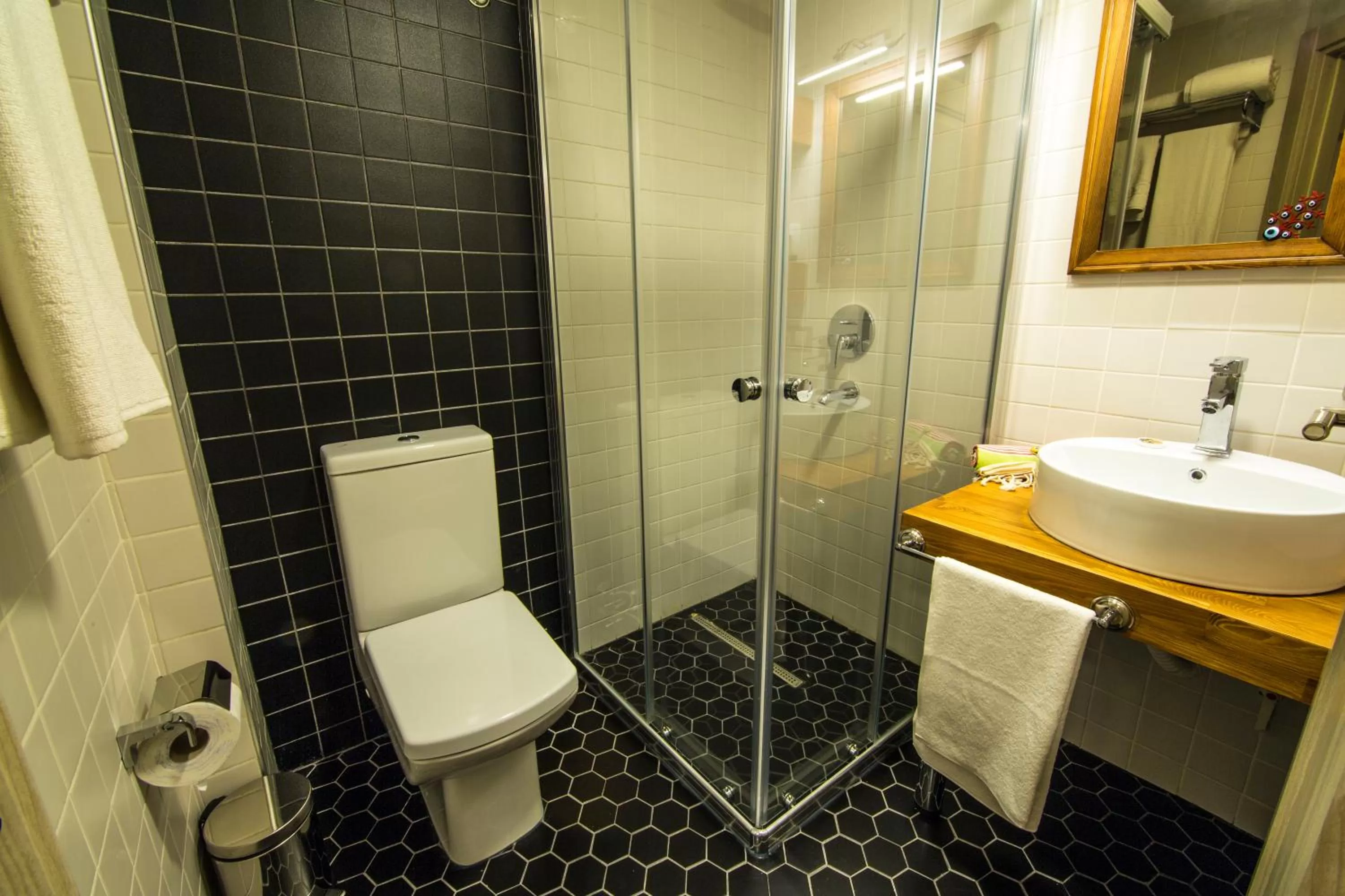 Bathroom in Kuzen Otel