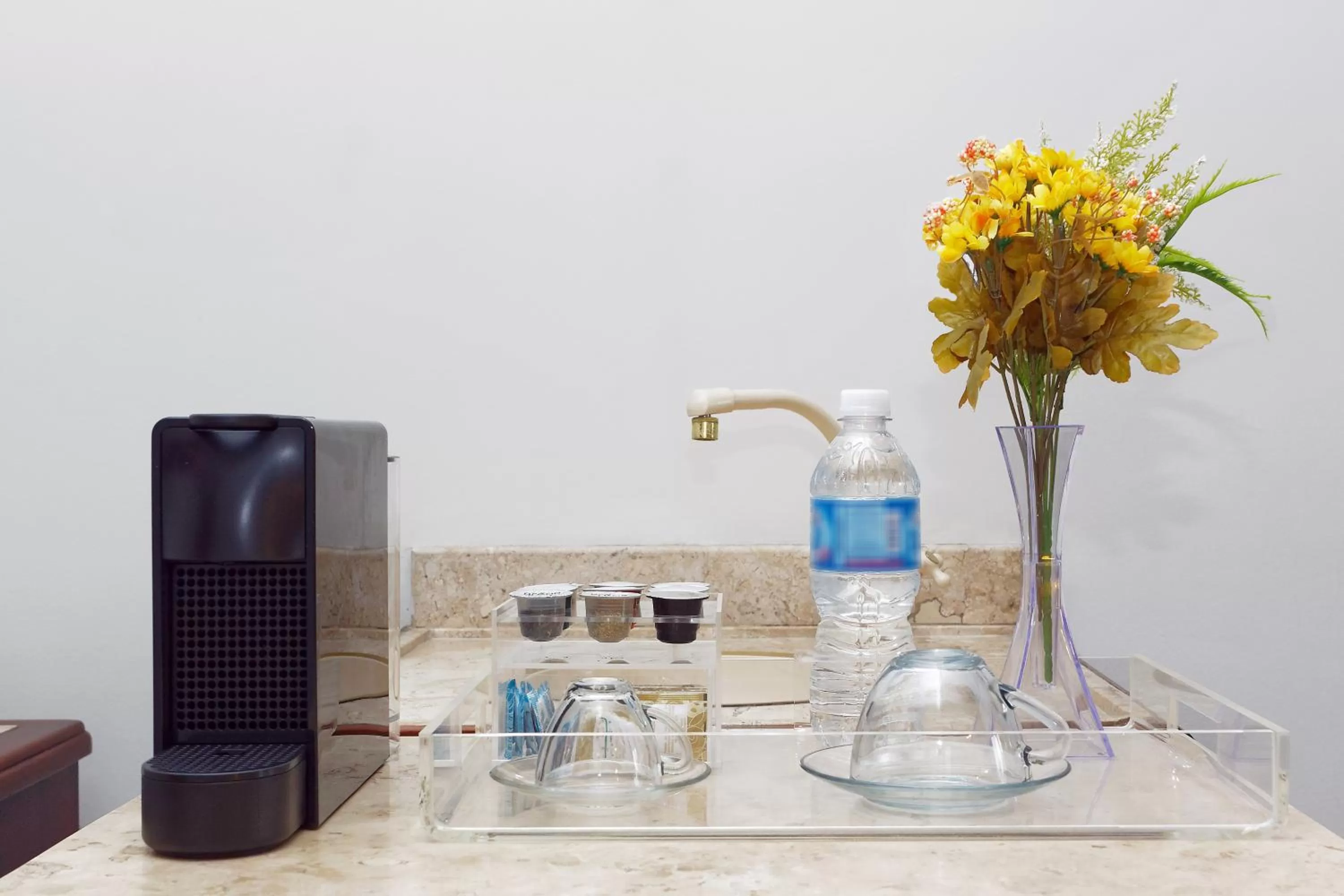 Coffee/tea facilities in Bristol The Time Berrini