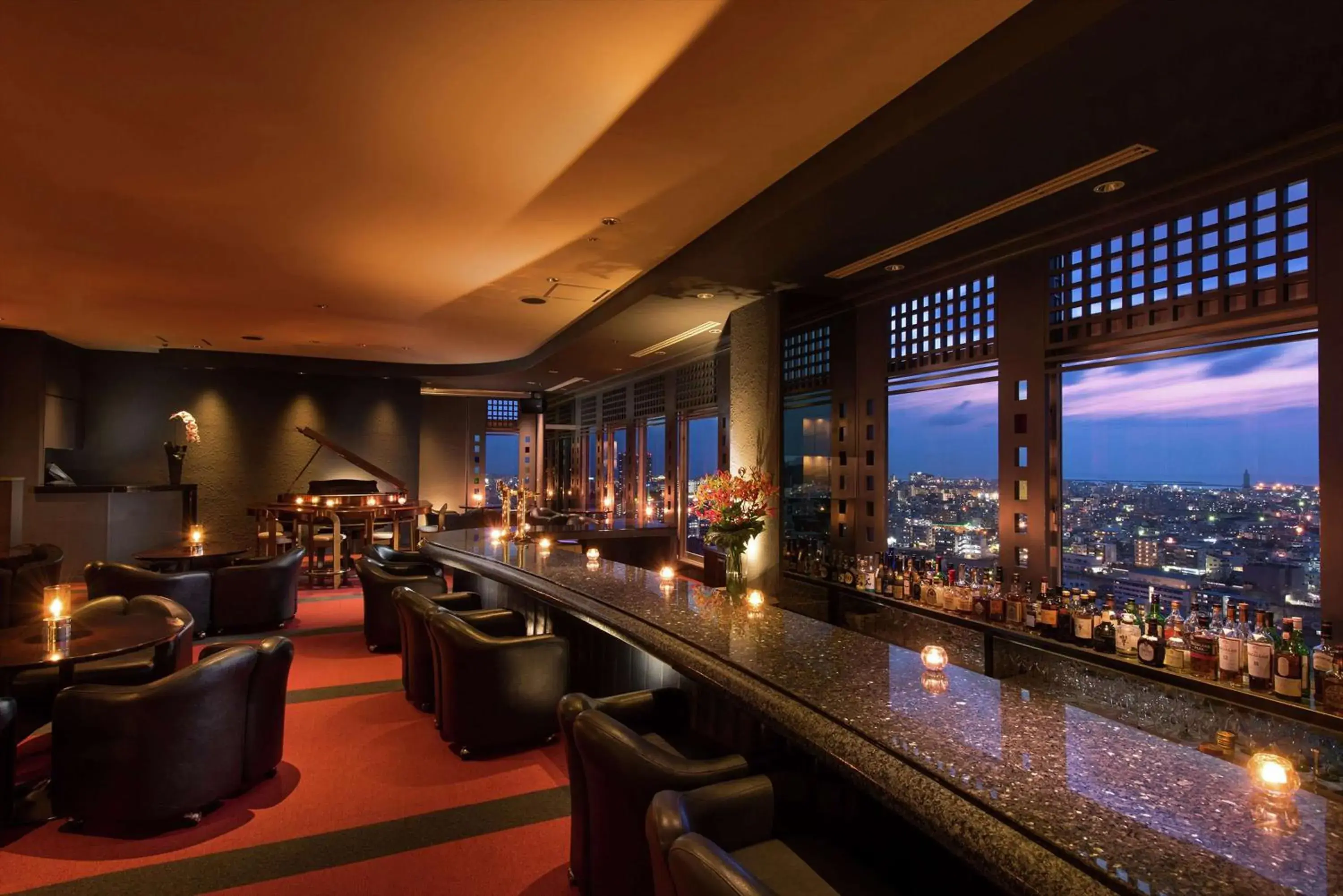 Lounge or bar, Lounge/Bar in DoubleTree by Hilton Naha Shuri Castle