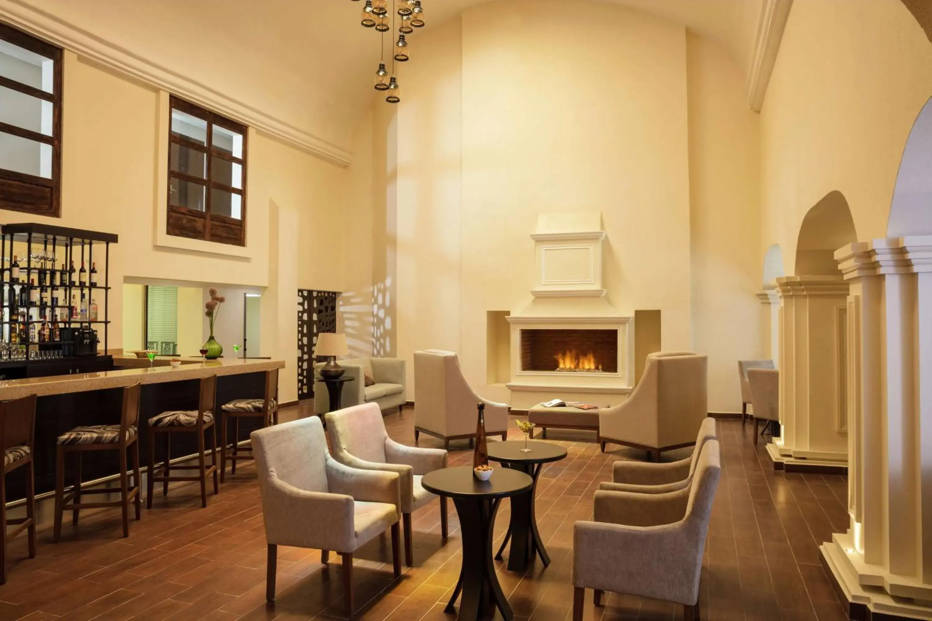 Lounge or bar in DoubleTree by Hilton Toluca