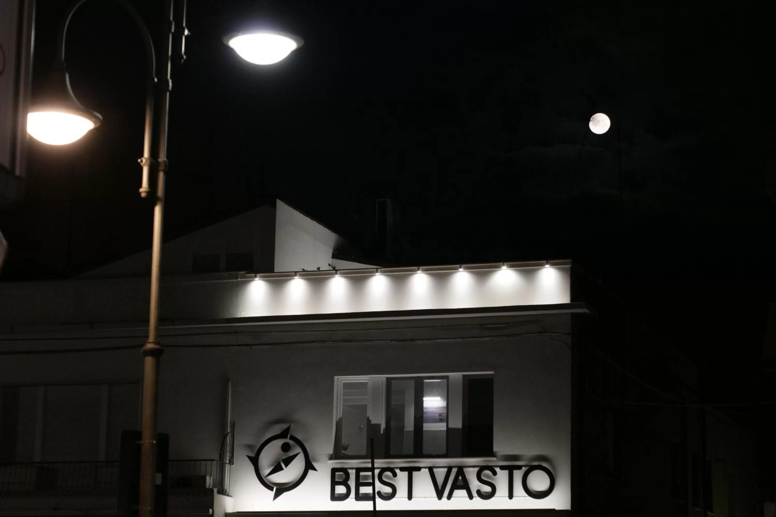 Facade/entrance in Best Vasto
