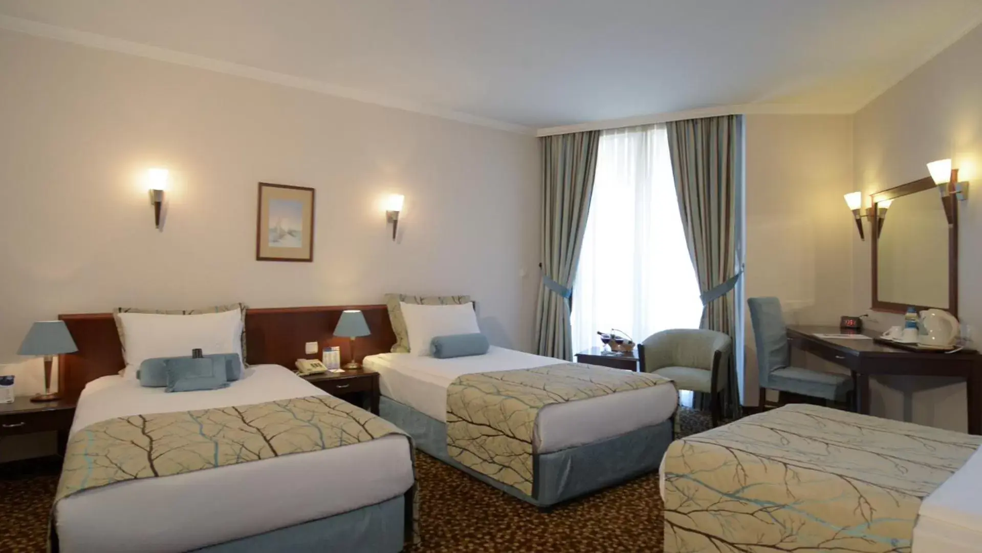 Massage, Bed in Best Western Plus Khan Hotel