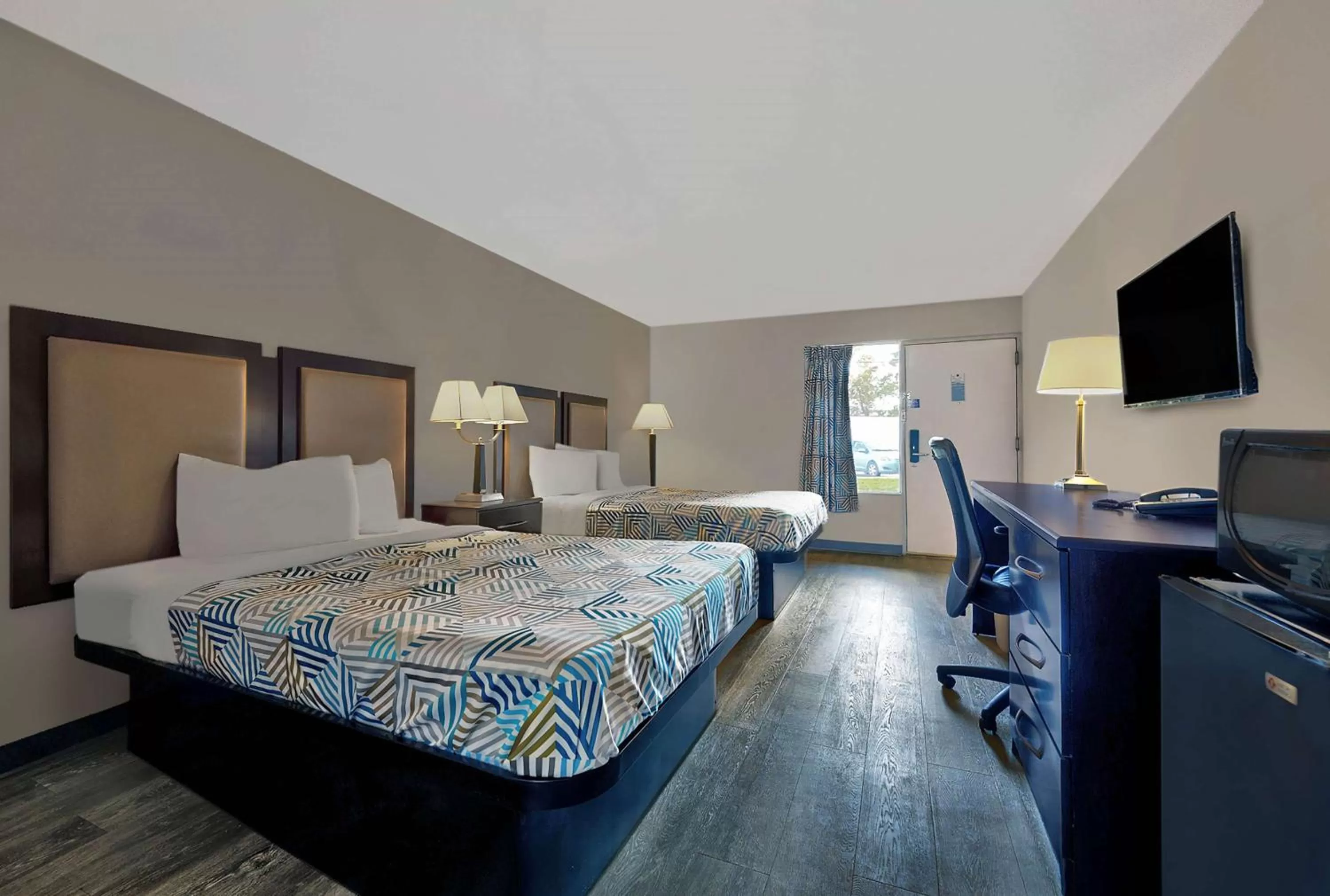 Bed in Motel 6 McDonough, GA