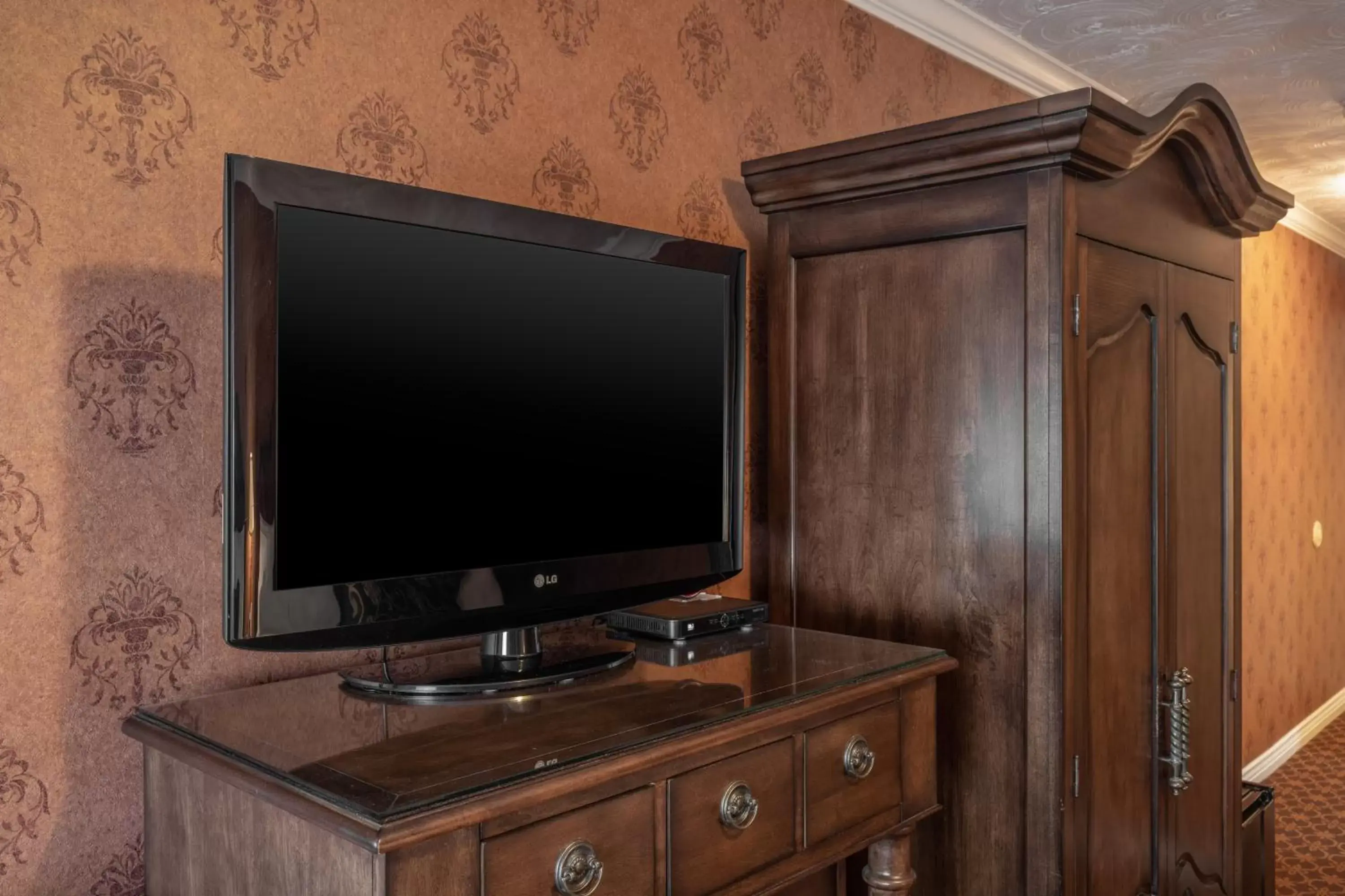 TV/Entertainment Center in Canyons Boutique Hotel - A Canyons Collection Property