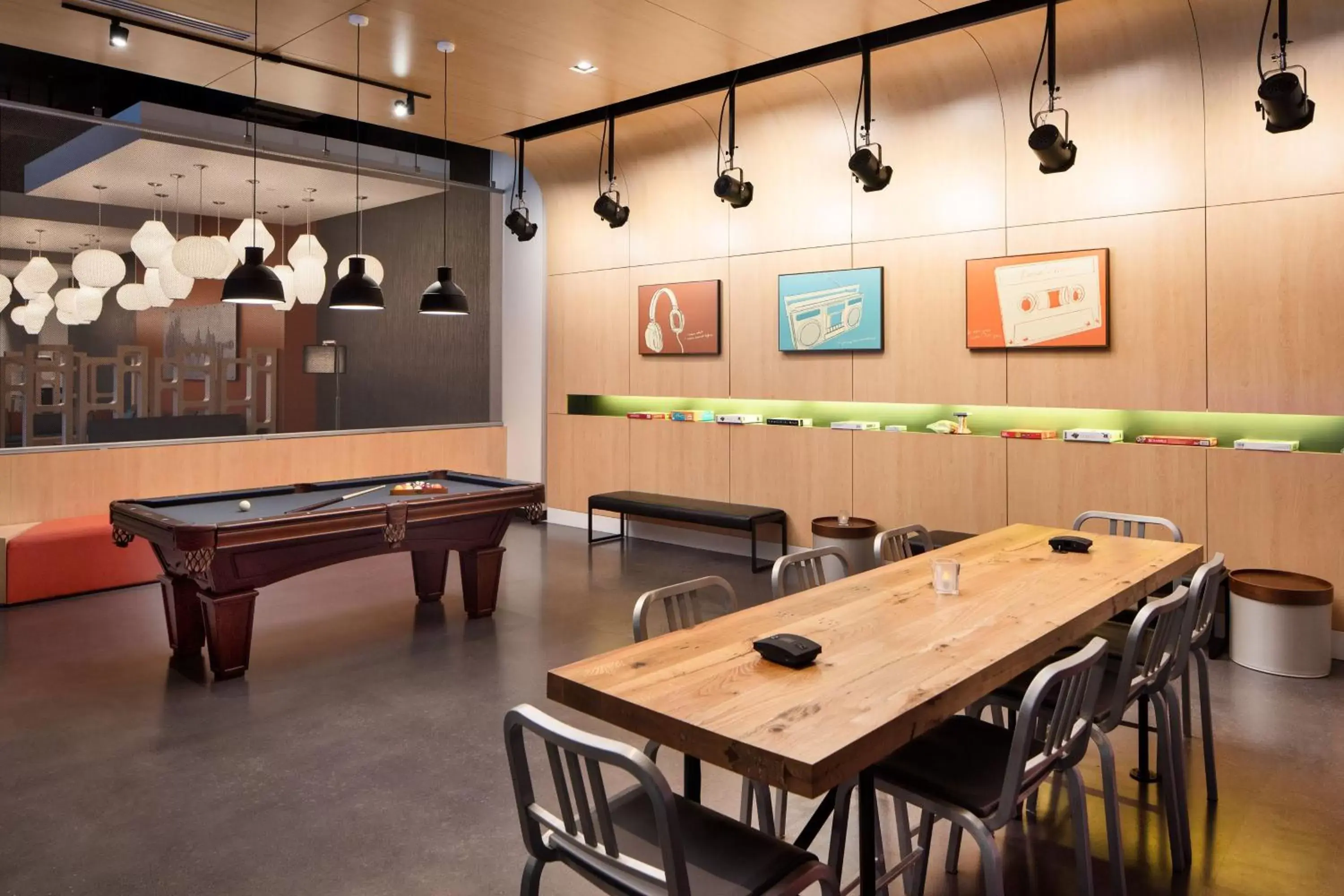 Lounge or bar, Billiards in Aloft Seattle Sea-Tac Airport