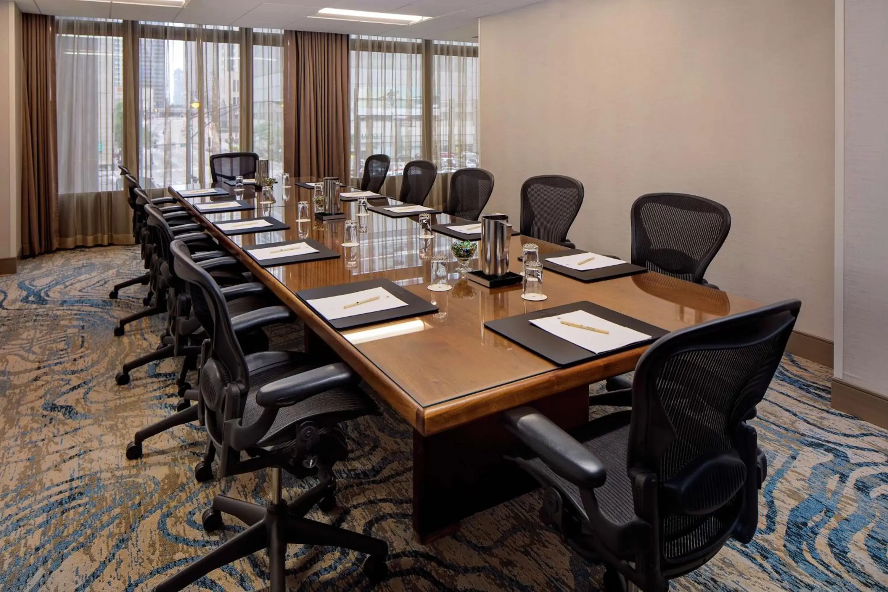 Meeting/conference room in DoubleTree by Hilton Chicago Magnificent Mile