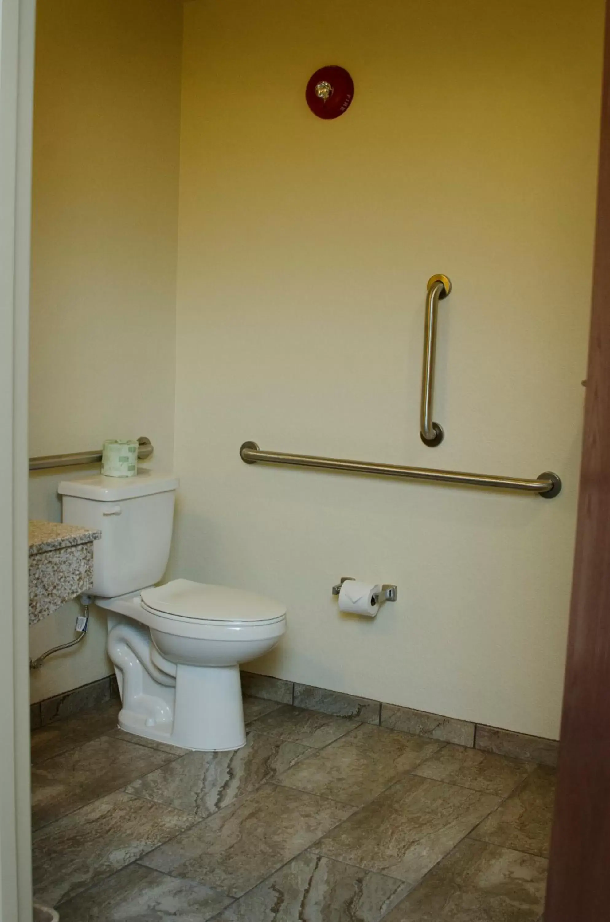 Toilet, Bathroom in Cobblestone Inn & Suites - Soda Springs
