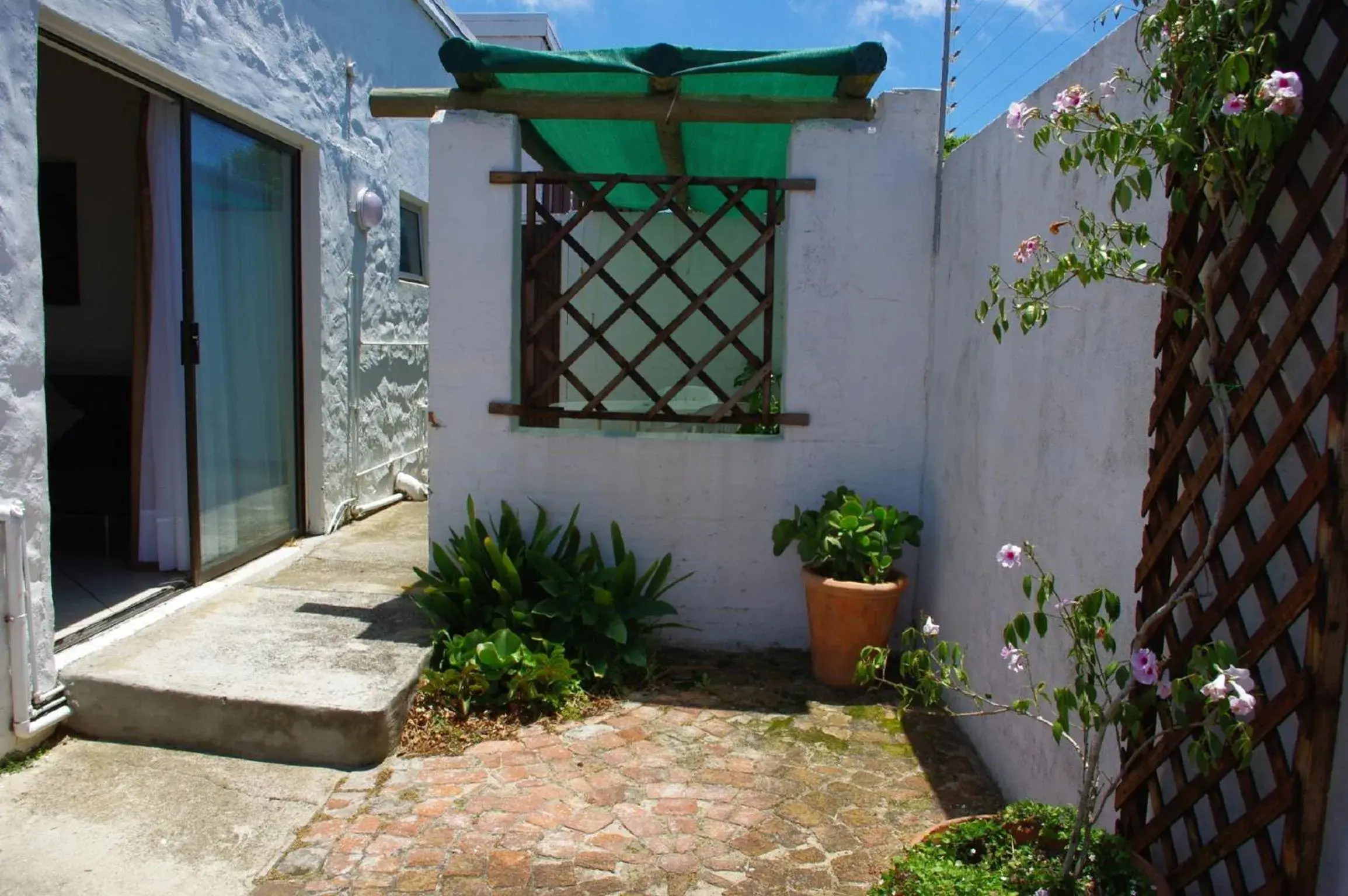 Balcony/Terrace in Aqua Marine Guest House