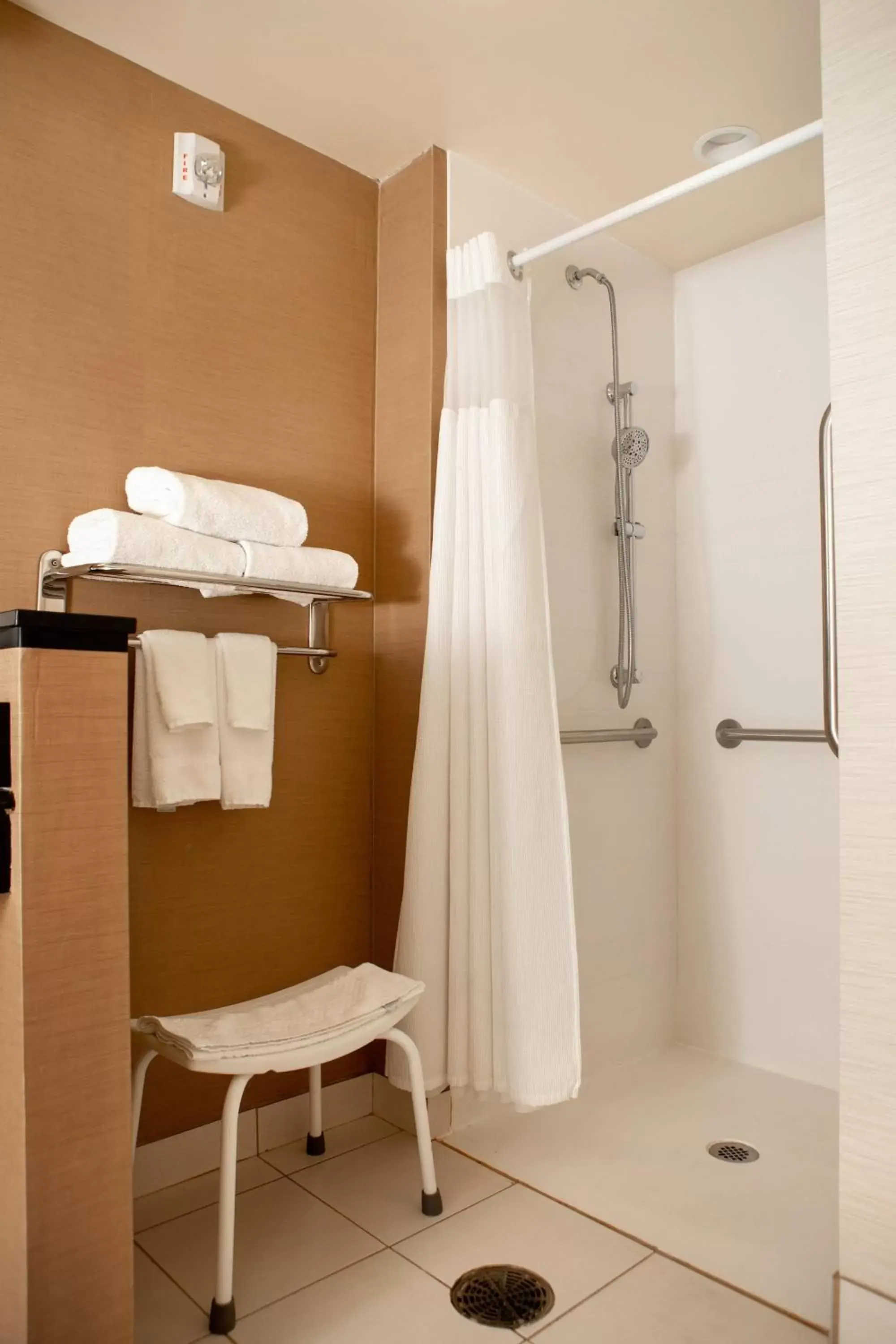Bathroom in Fairfield Inn & Suites by Marriott Richmond Midlothian