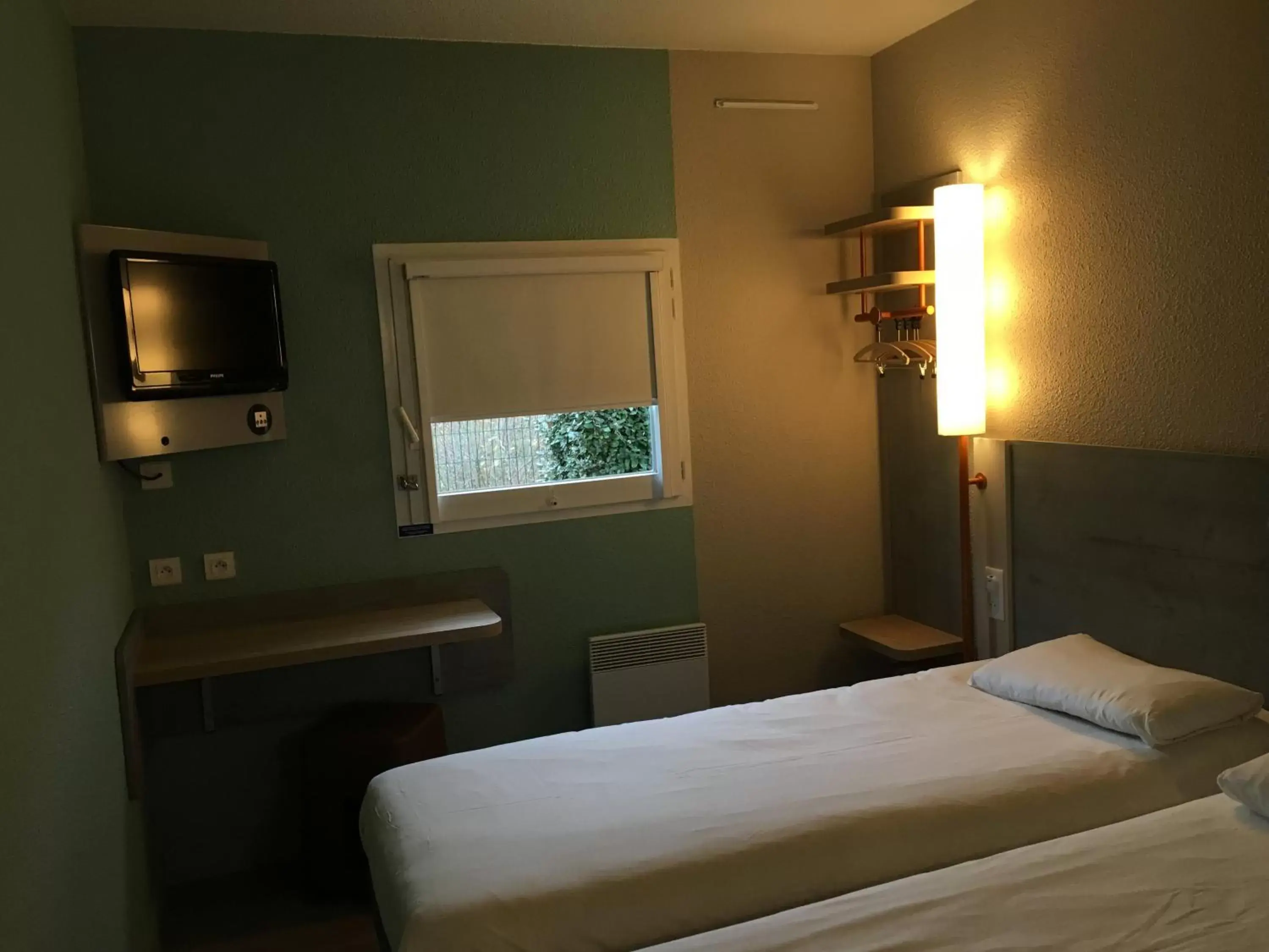 Bedroom in ibis budget Rochefort