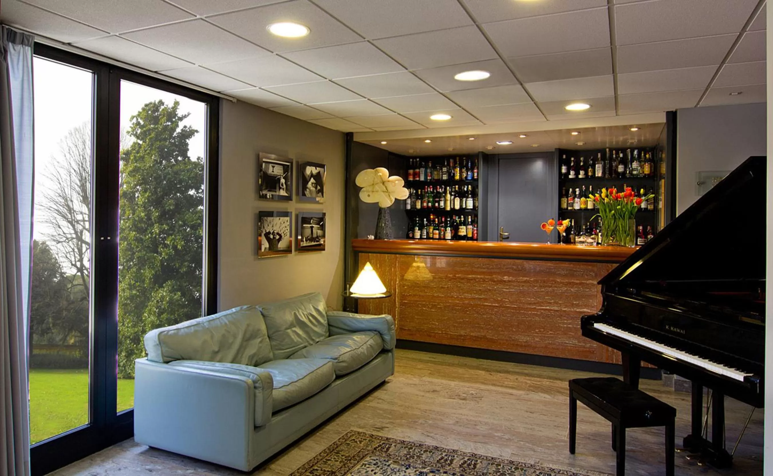 Lounge or bar in Albornoz Palace Hotel